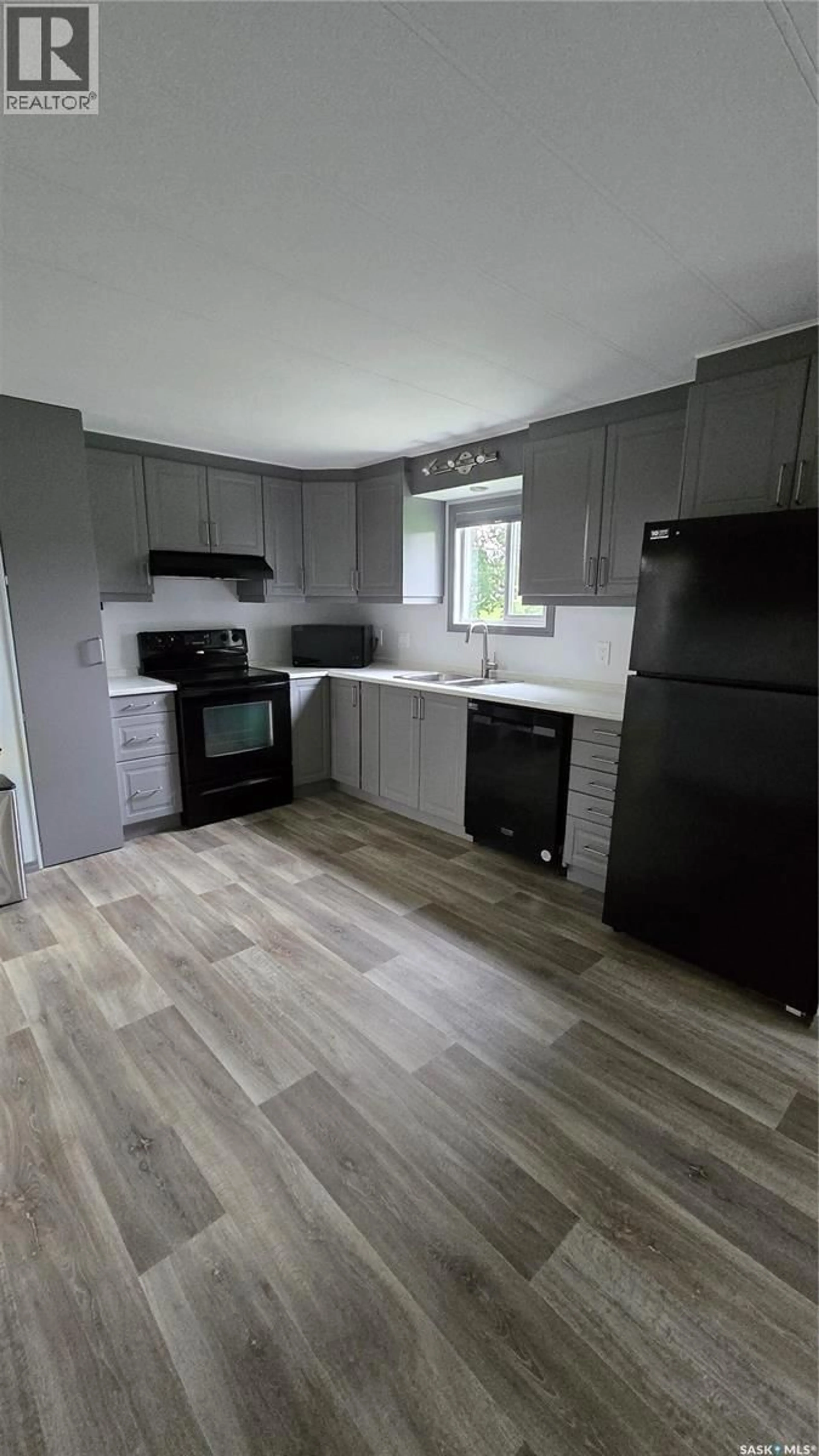 Standard kitchen, unknown for 415 THIRD STREET, Glen Ewen Saskatchewan S0C1C0