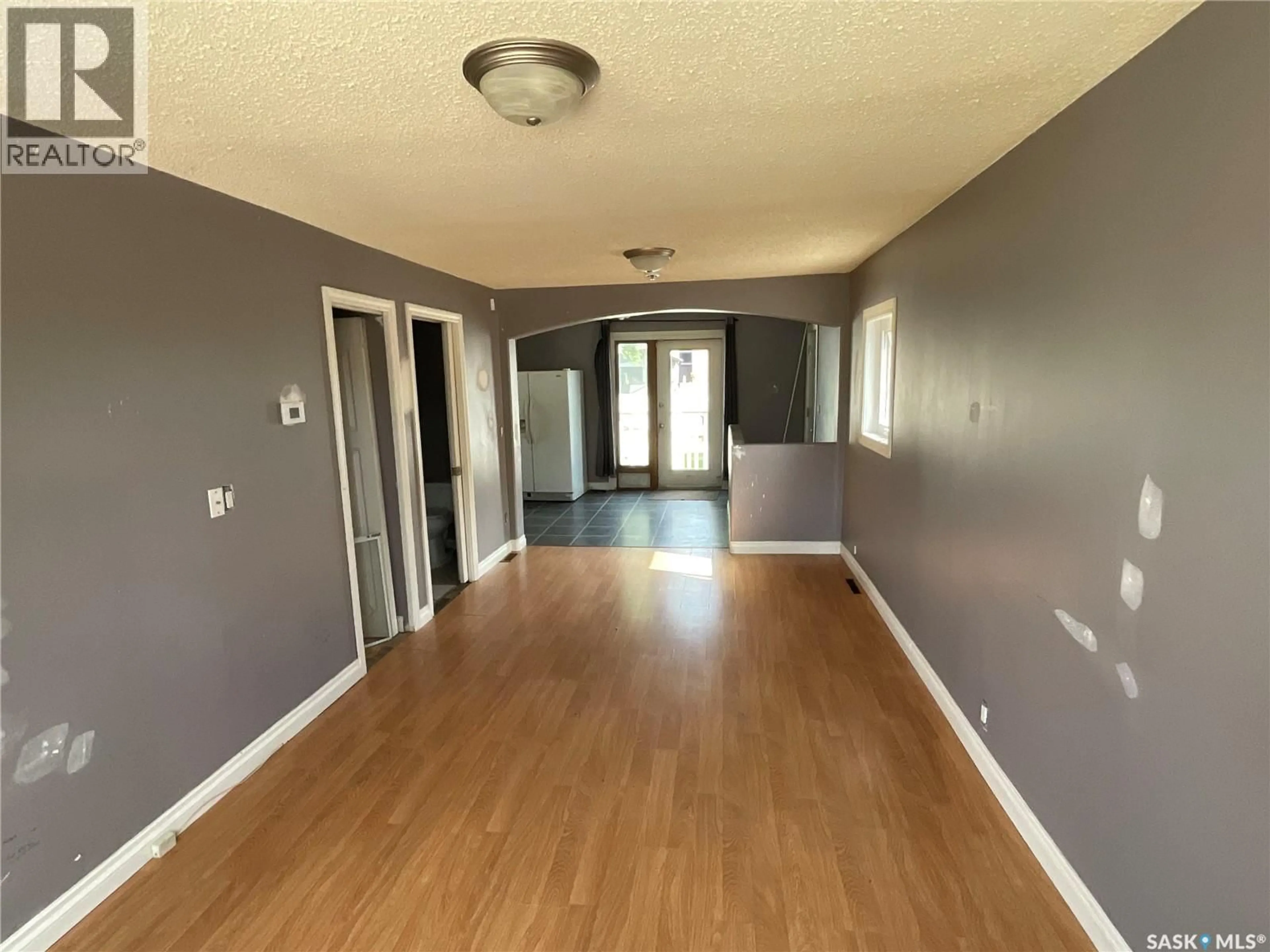A pic of a room for 810 O AVENUE, Saskatoon Saskatchewan S7M2S7