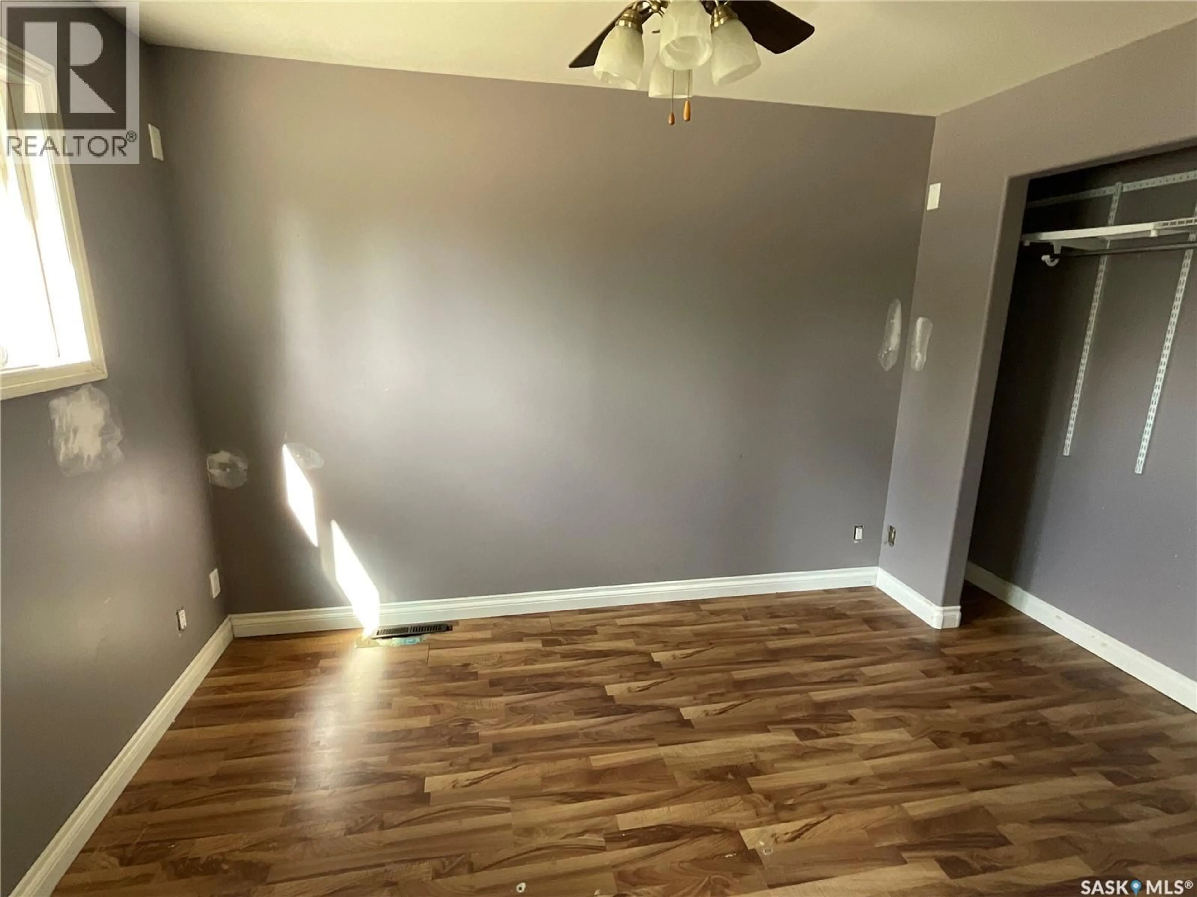 A pic of a room for 810 O AVENUE, Saskatoon Saskatchewan S7M2S7