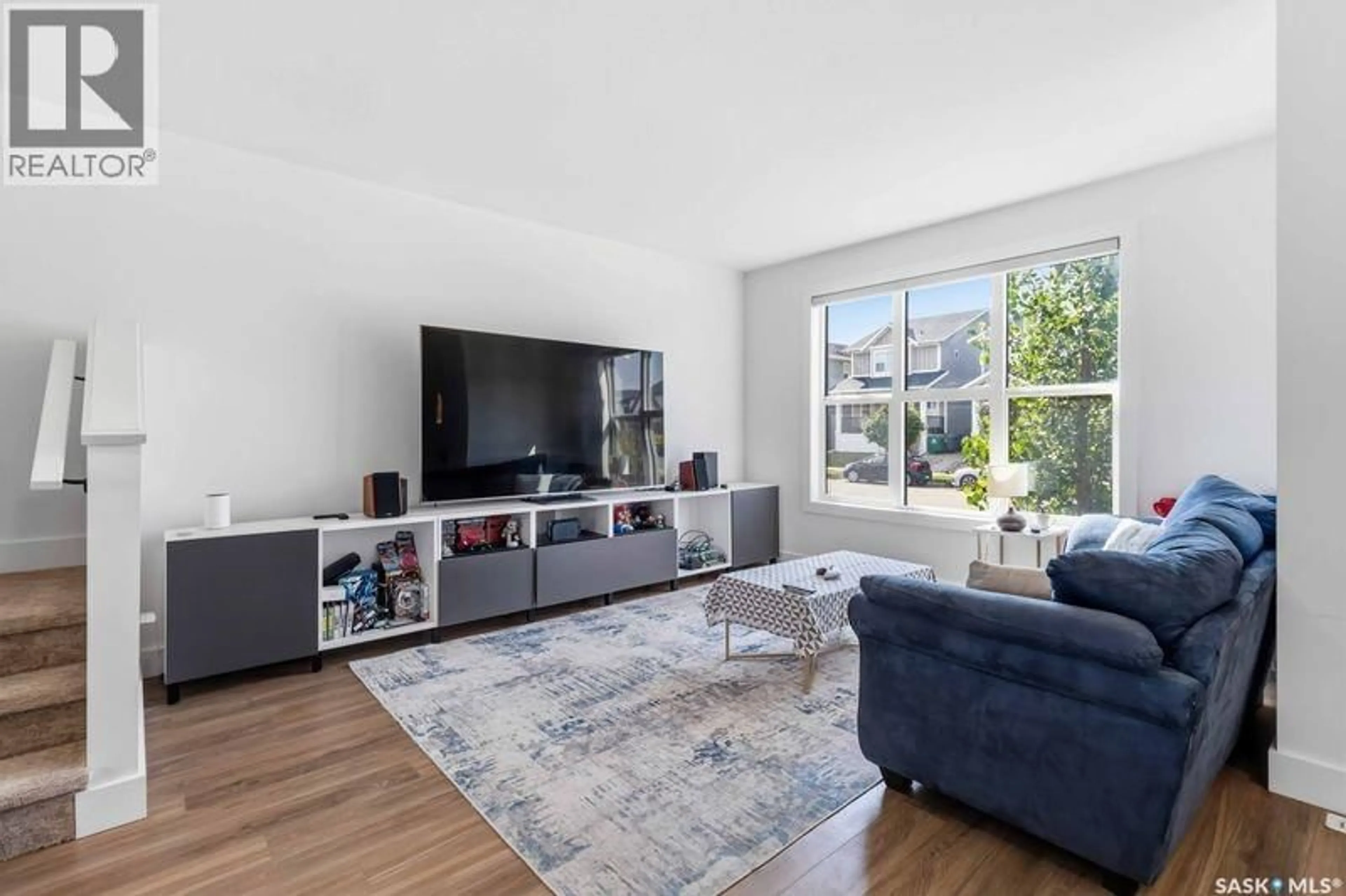 Living room with furniture, unknown for 175 ROSEWOOD BOULEVARD, Saskatoon Saskatchewan S7V0Z1
