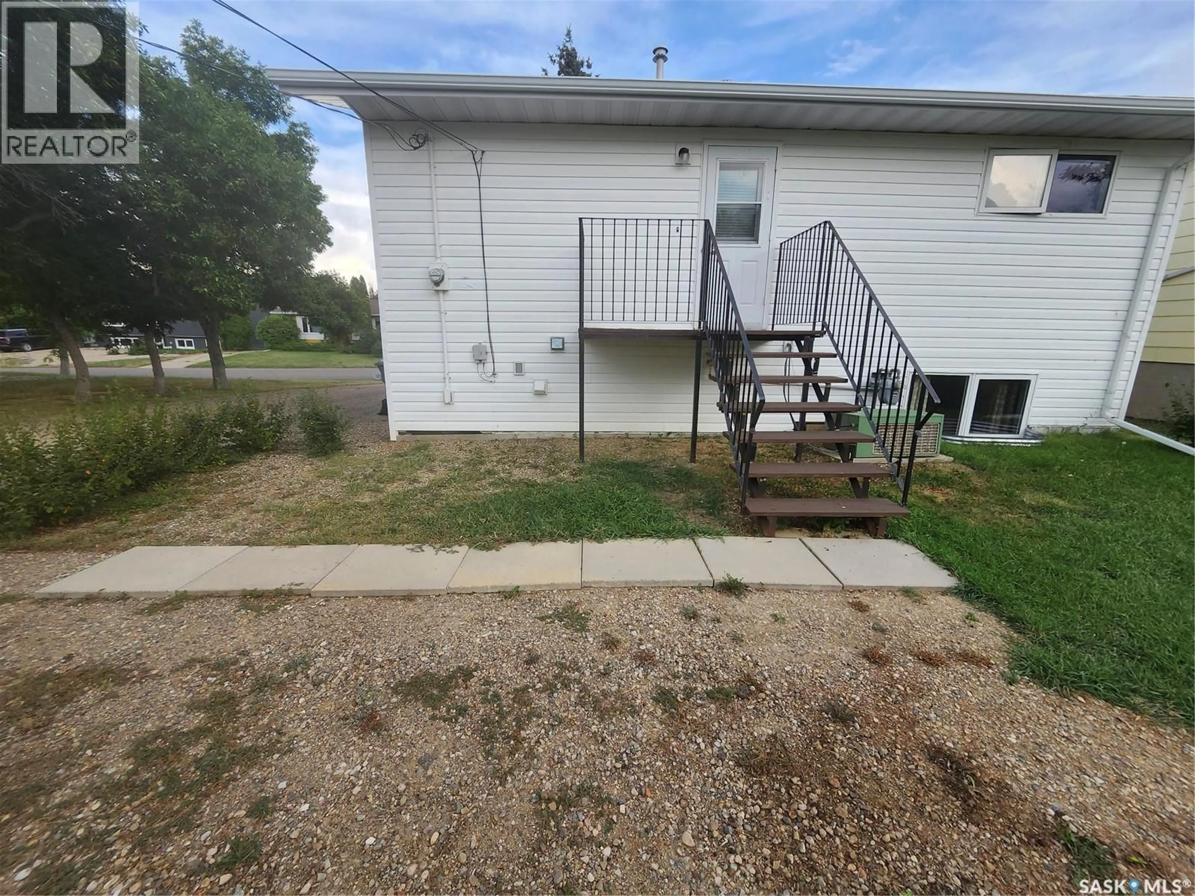 Unknown for 413 2ND STREET, Cabri Saskatchewan S0N0J0