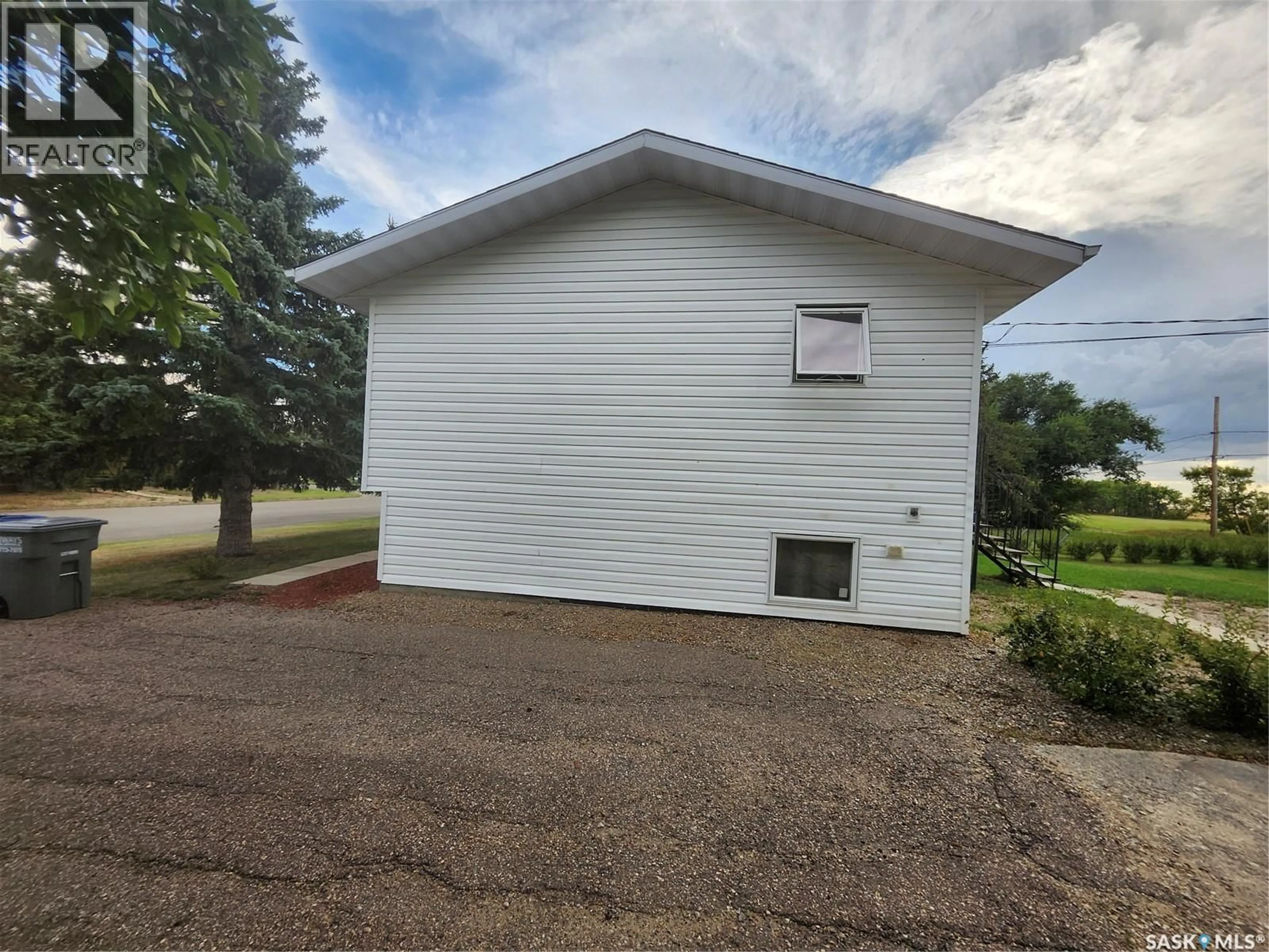 Unknown for 413 2ND STREET, Cabri Saskatchewan S0N0J0