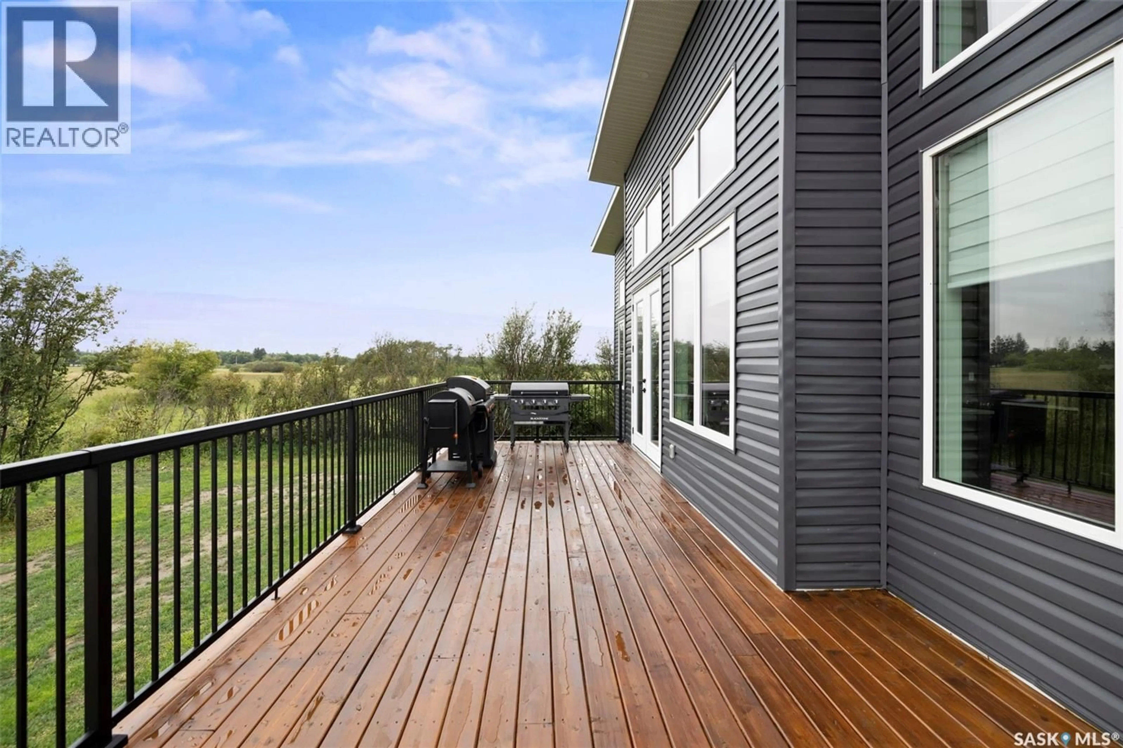 Home with vinyl exterior material, water/lake/river/ocean view for 502 DANIEL AVENUE, Lemberg Saskatchewan S0A2B0
