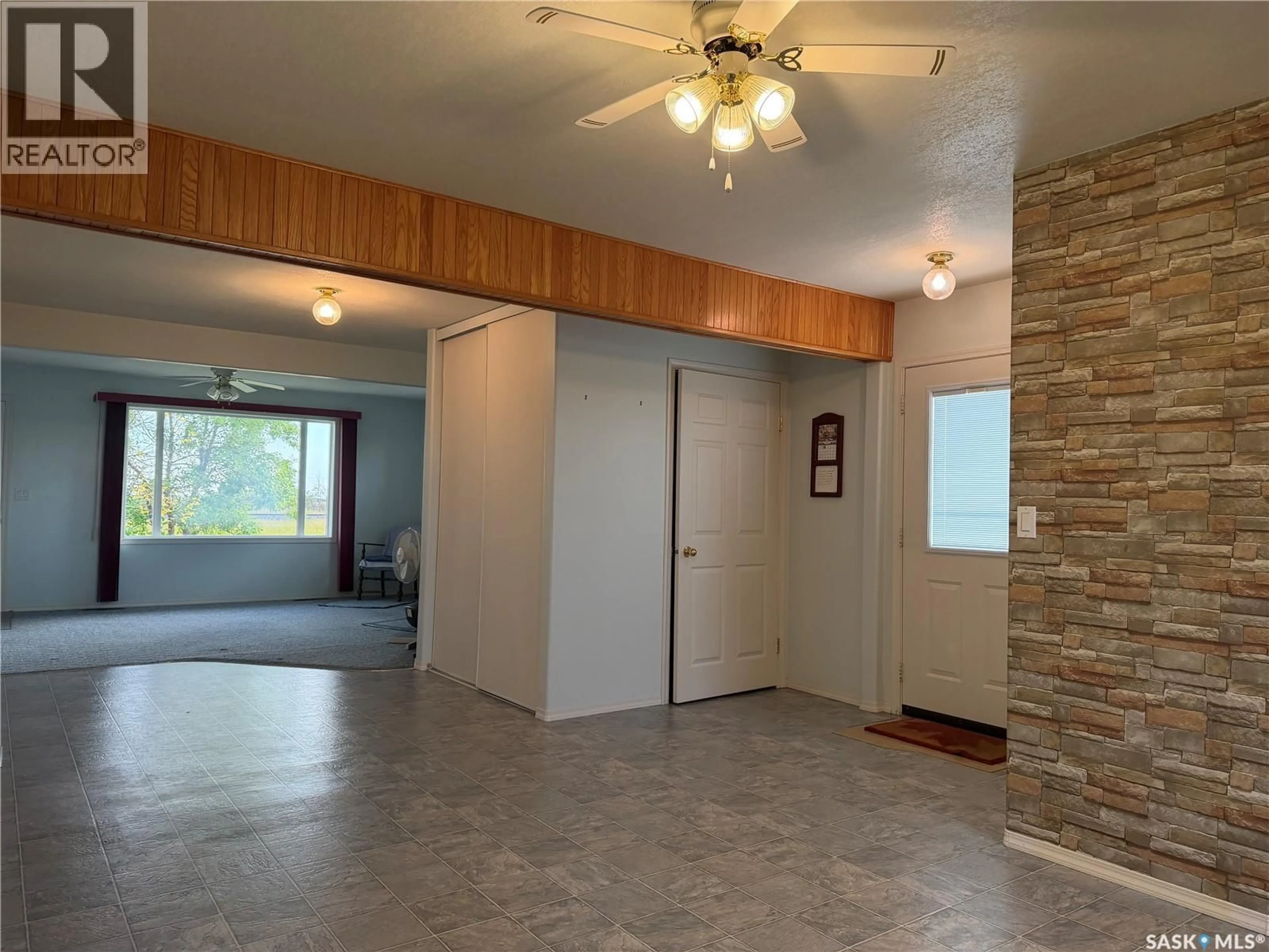 A pic of a room for 2 RAILWAY AVENUE, Dafoe Saskatchewan S0K1C0
