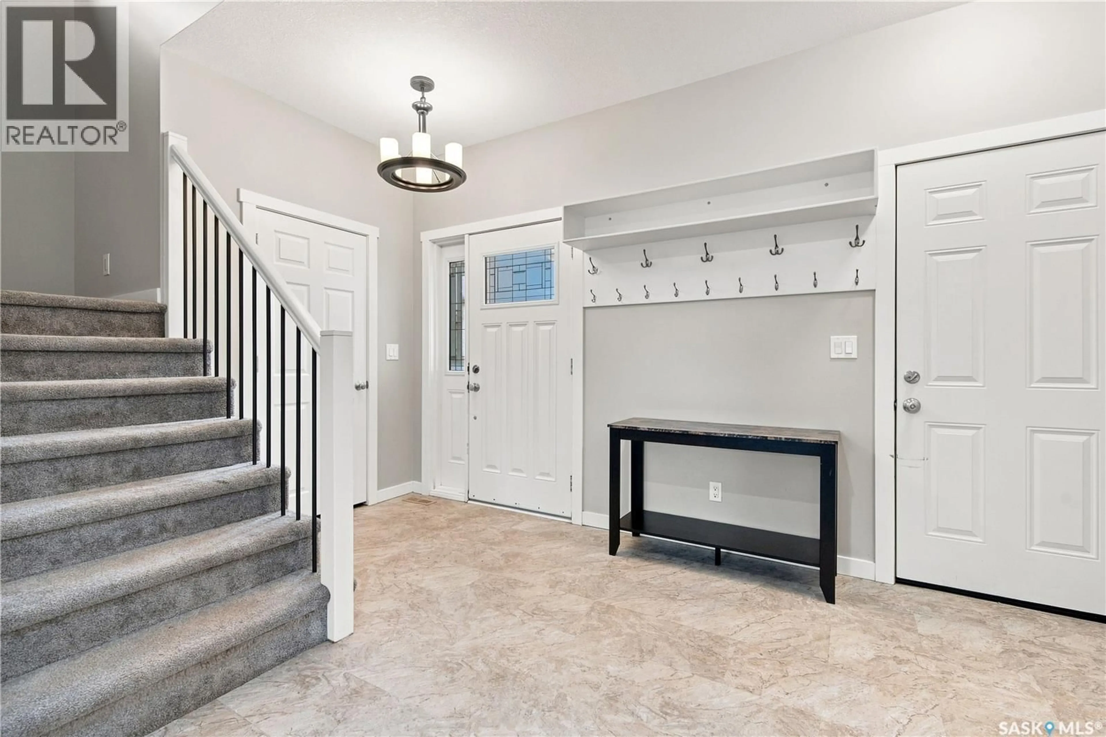 Indoor entryway for 5306 WATSON WAY, Regina Saskatchewan S4X4P4