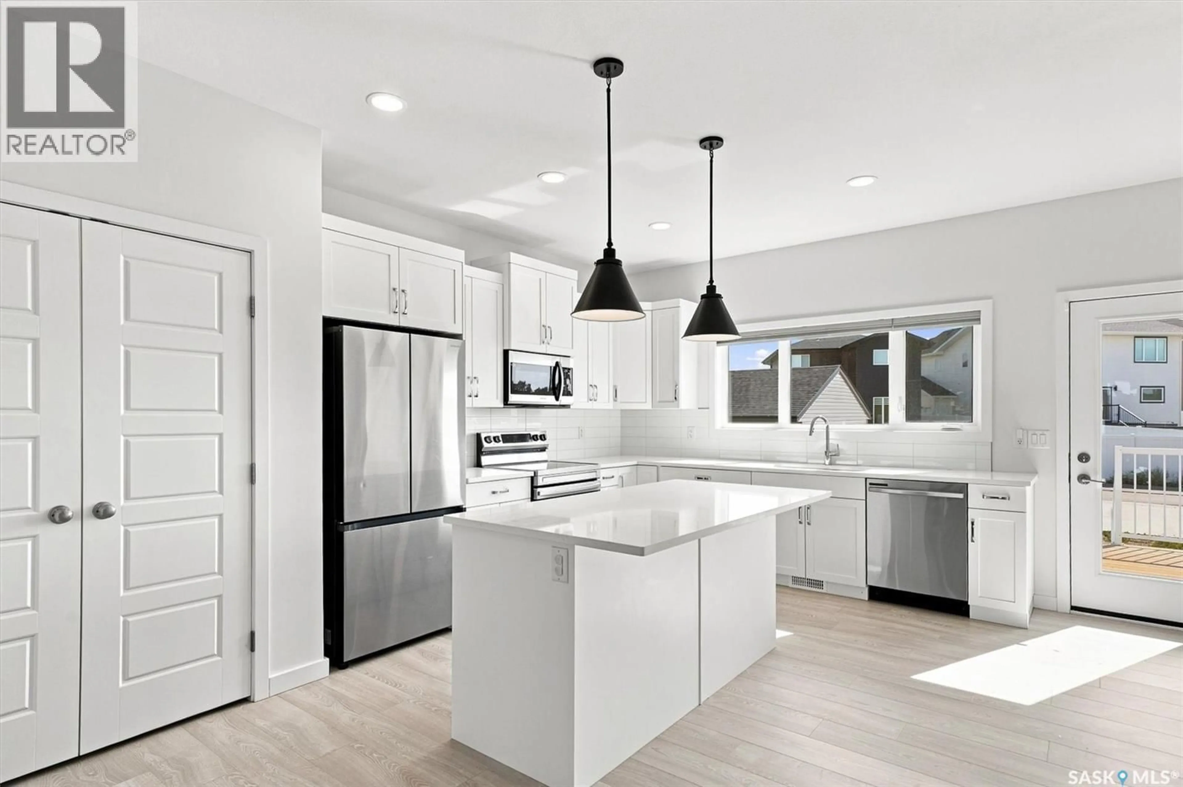 Open concept kitchen, unknown for 1070 BRIGHTON BOULEVARD, Saskatoon Saskatchewan S7V0P1