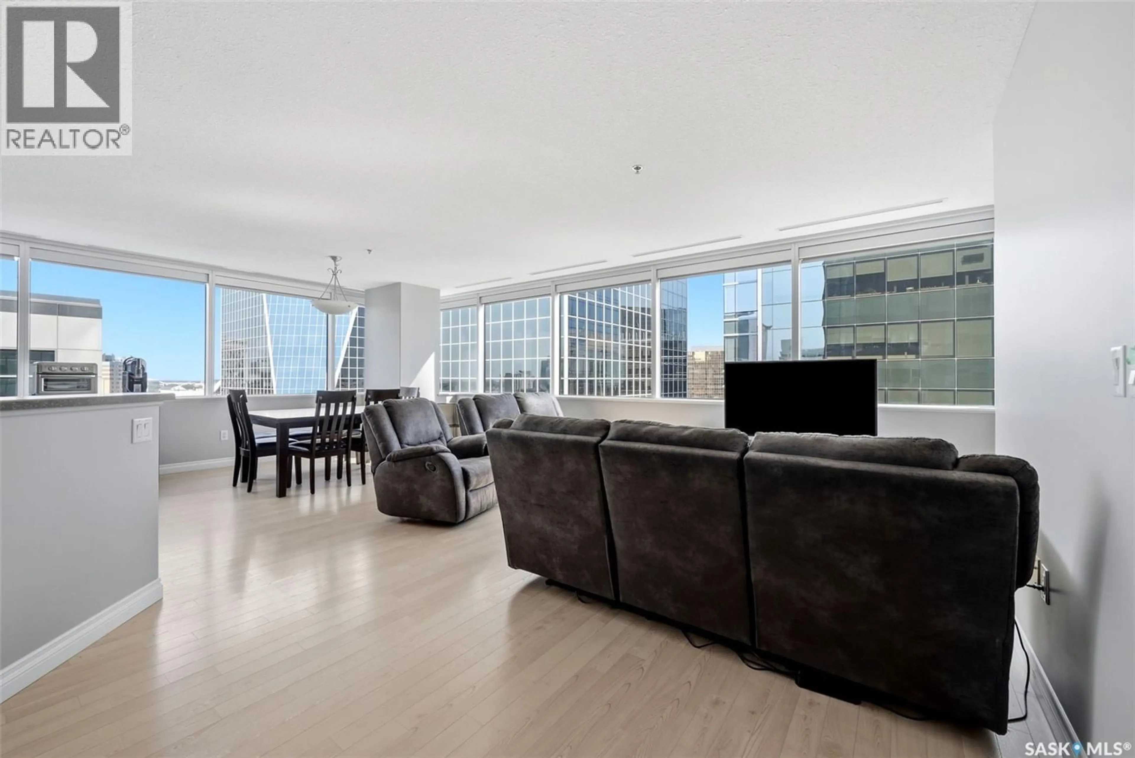 Living room with furniture, unknown for 903 1914 HAMILTON STREET, Regina Saskatchewan S4P3N6