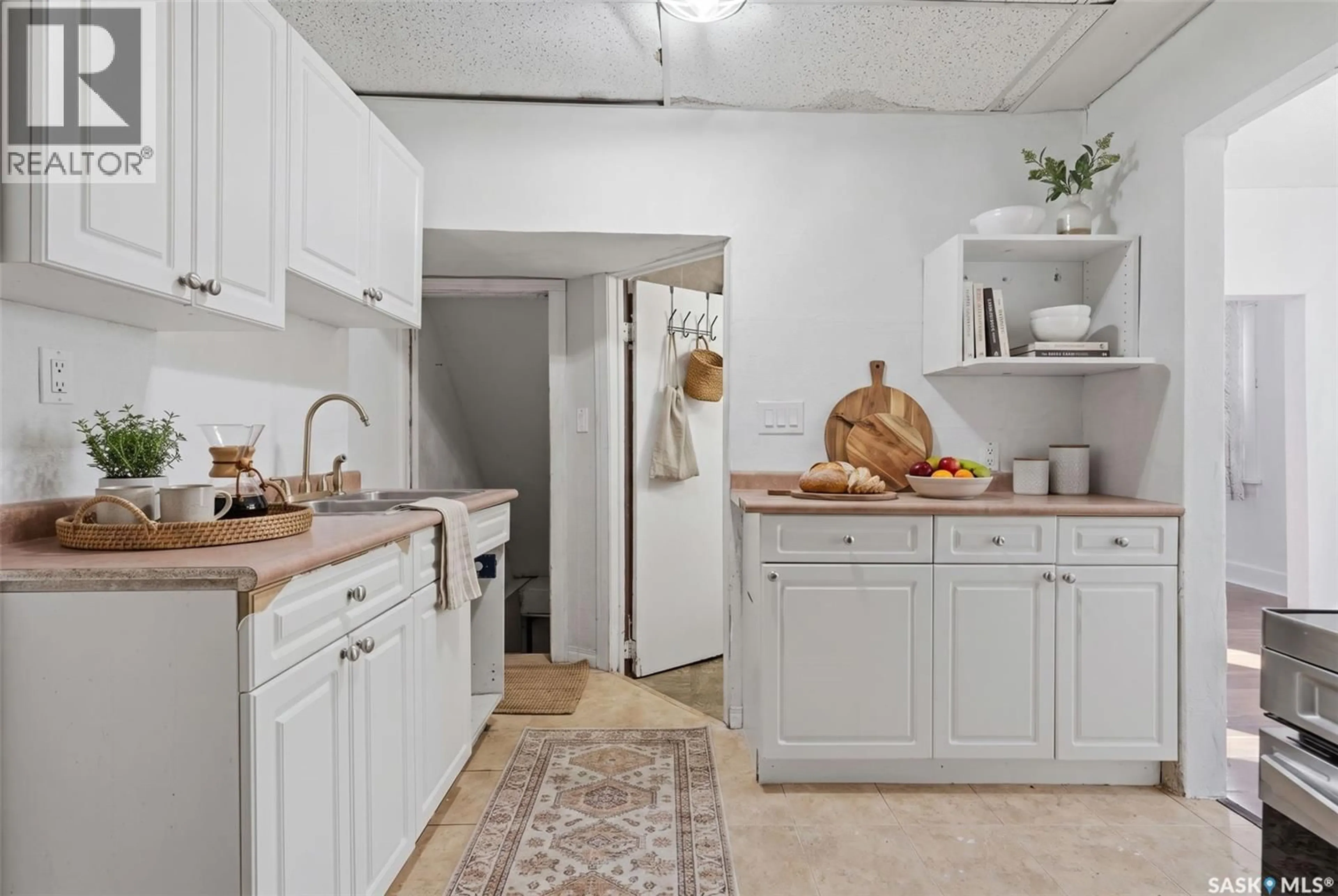 Standard kitchen, ceramic/tile floor for 1132 PRINCESS STREET, Regina Saskatchewan S4T3Y5