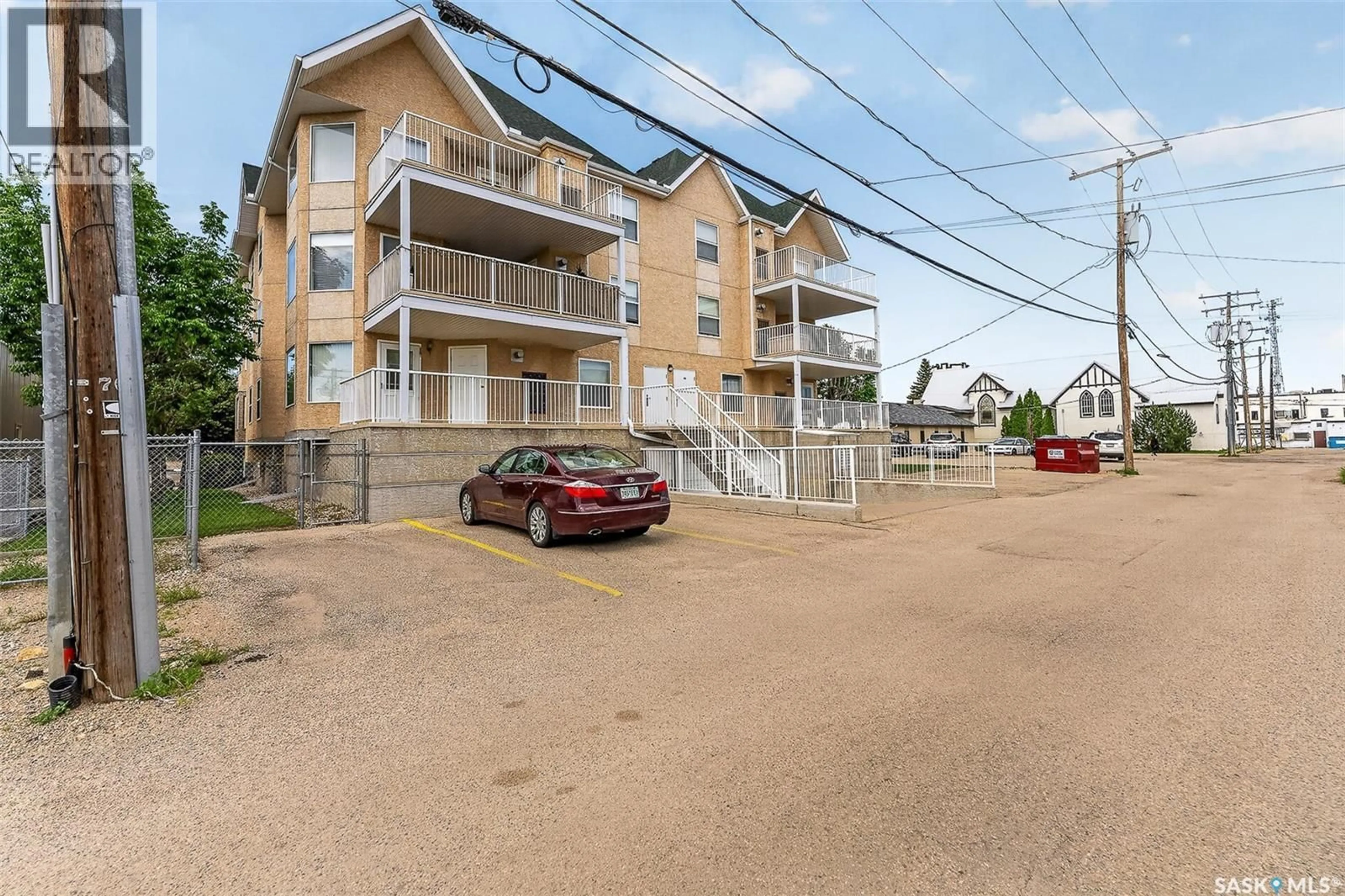 Patio, unknown for 65 - 301 HOCHELAGA STREET W, Moose Jaw Saskatchewan S6H2E9