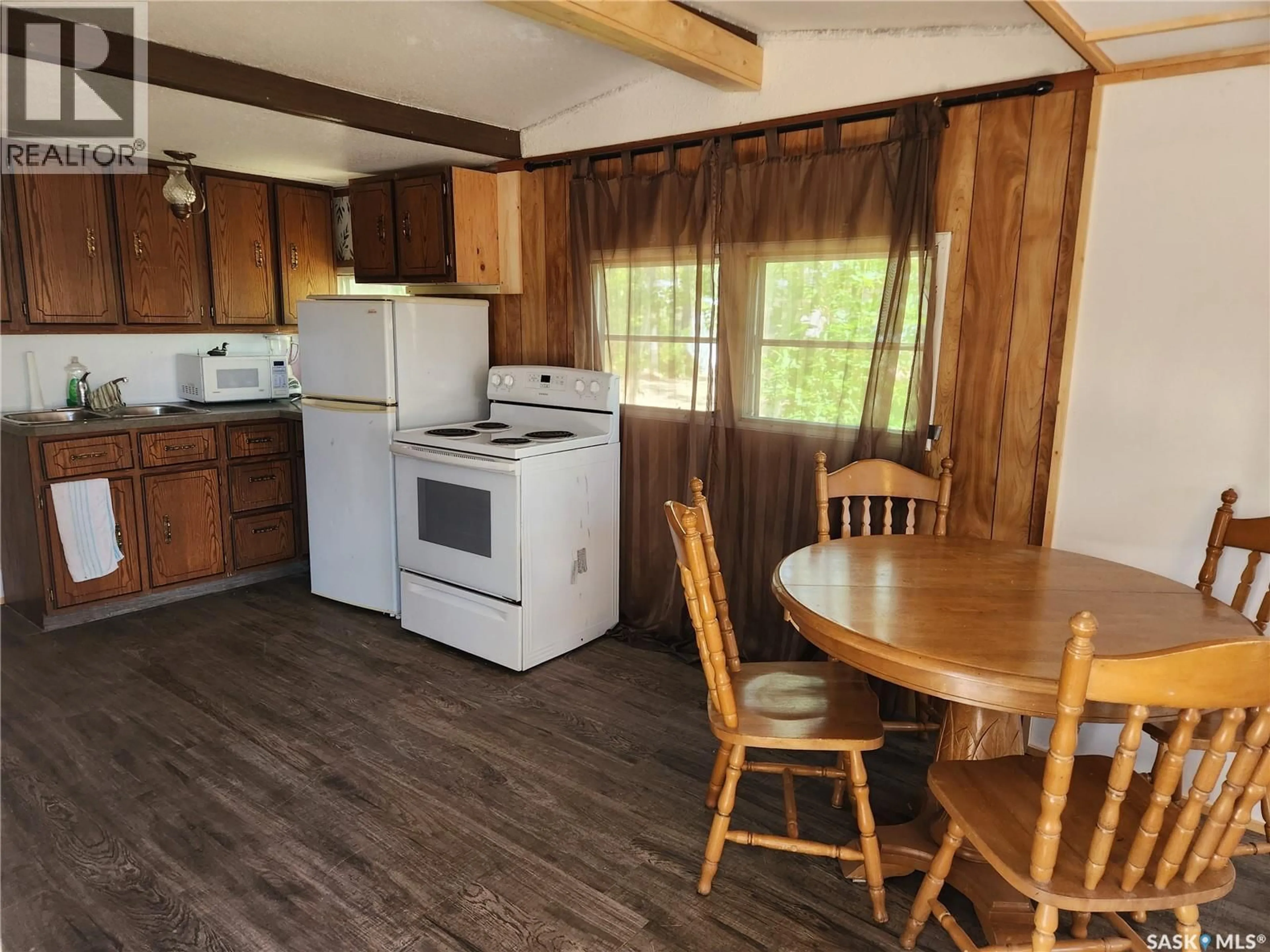 Standard kitchen, wood/laminate floor for VALLEY VIEW ROAD, Marean Lake Saskatchewan S0E0E0