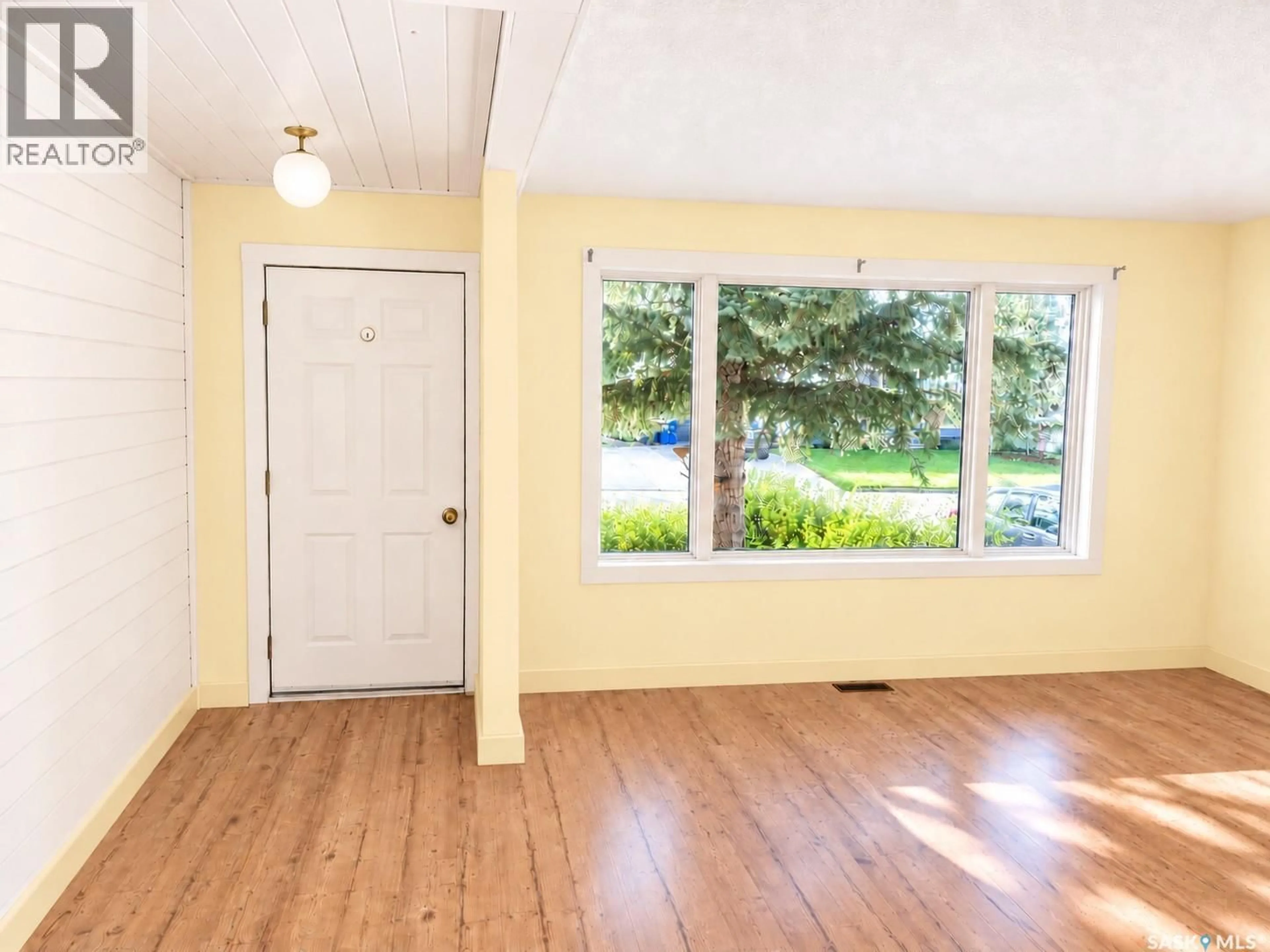 Indoor entryway for 151 MEMORIAL DRIVE, Spiritwood Saskatchewan S0J2M0