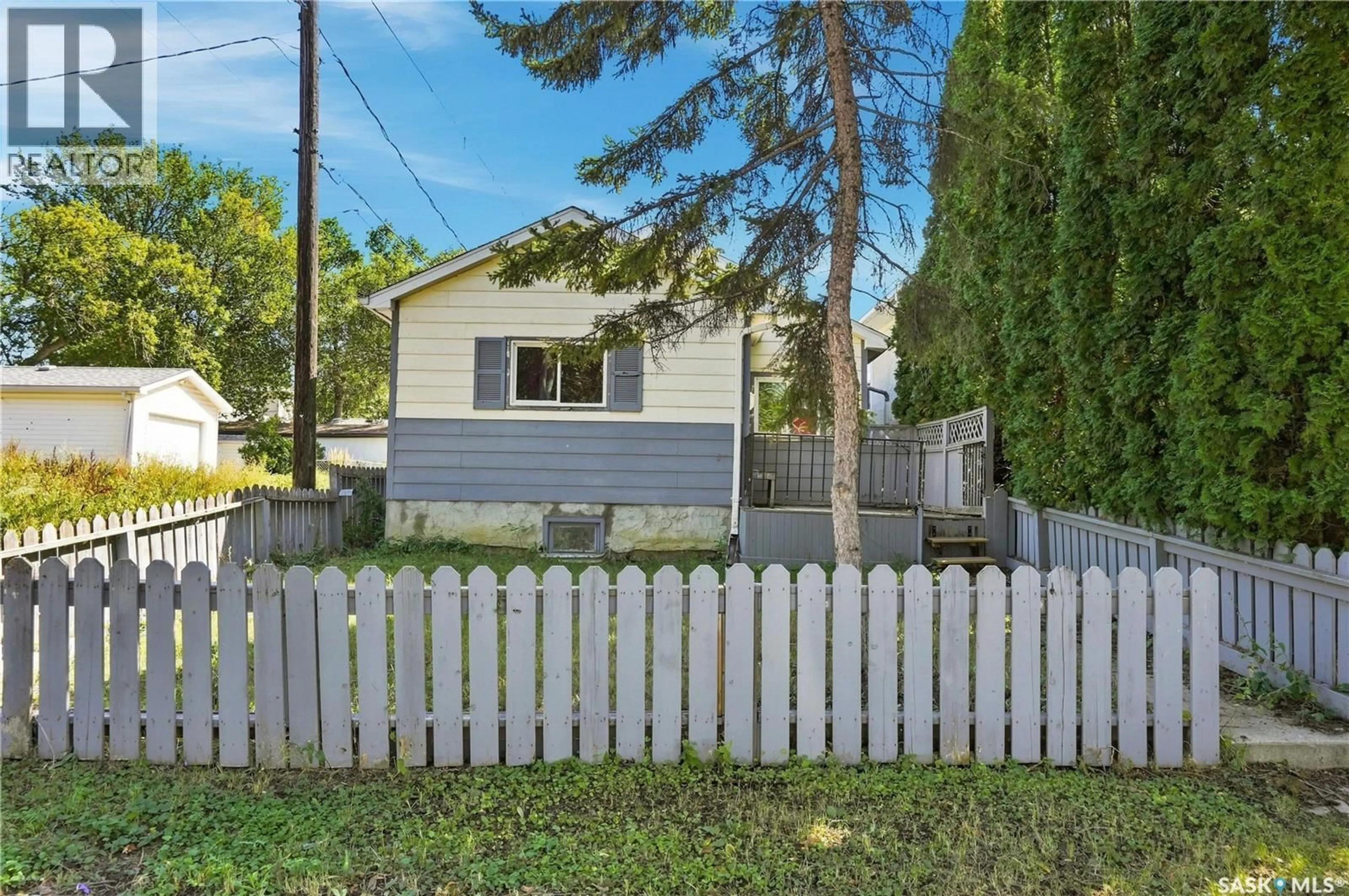 Unknown for 1425 MCINTOSH STREET, Regina Saskatchewan S4T5C4