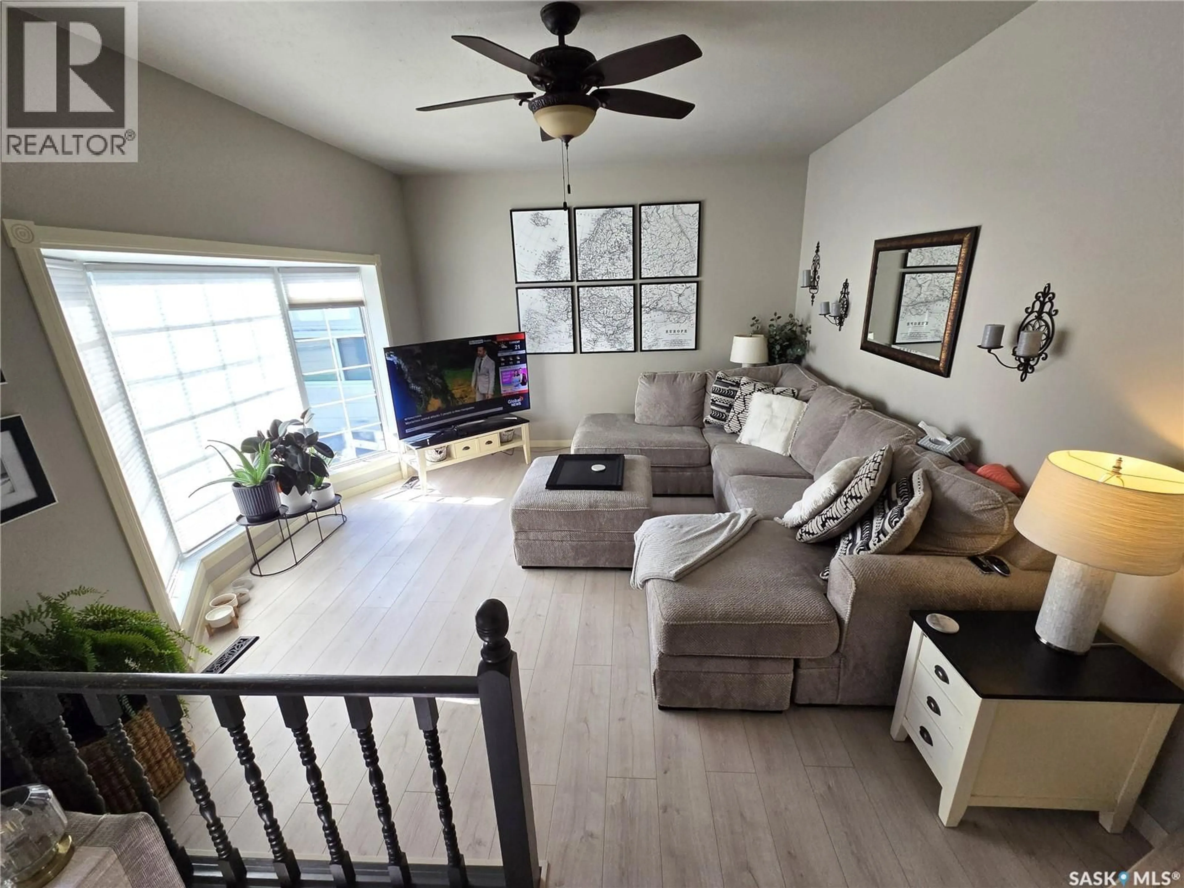 Living room with furniture, unknown for 413 BROOKS ROAD, Estevan Saskatchewan S4A2P2