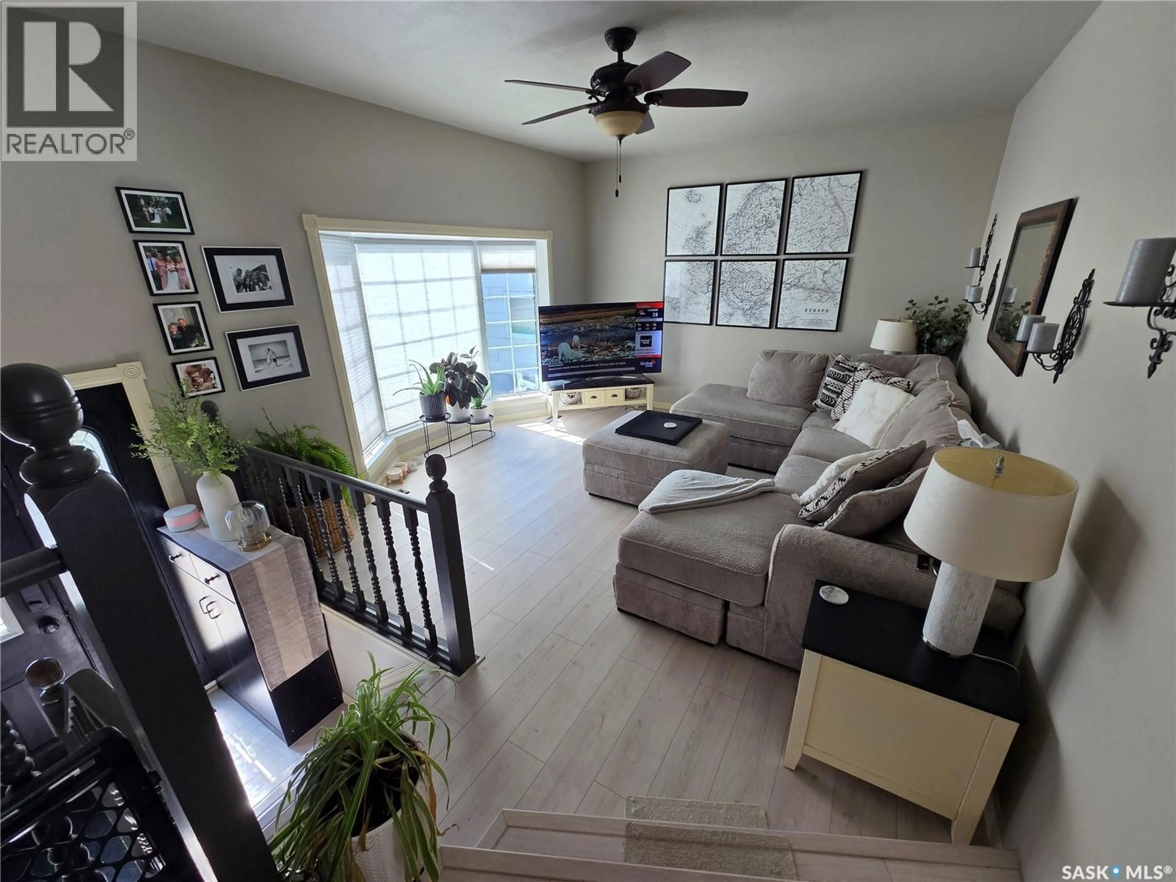 Living room with furniture, unknown for 413 BROOKS ROAD, Estevan Saskatchewan S4A2P2