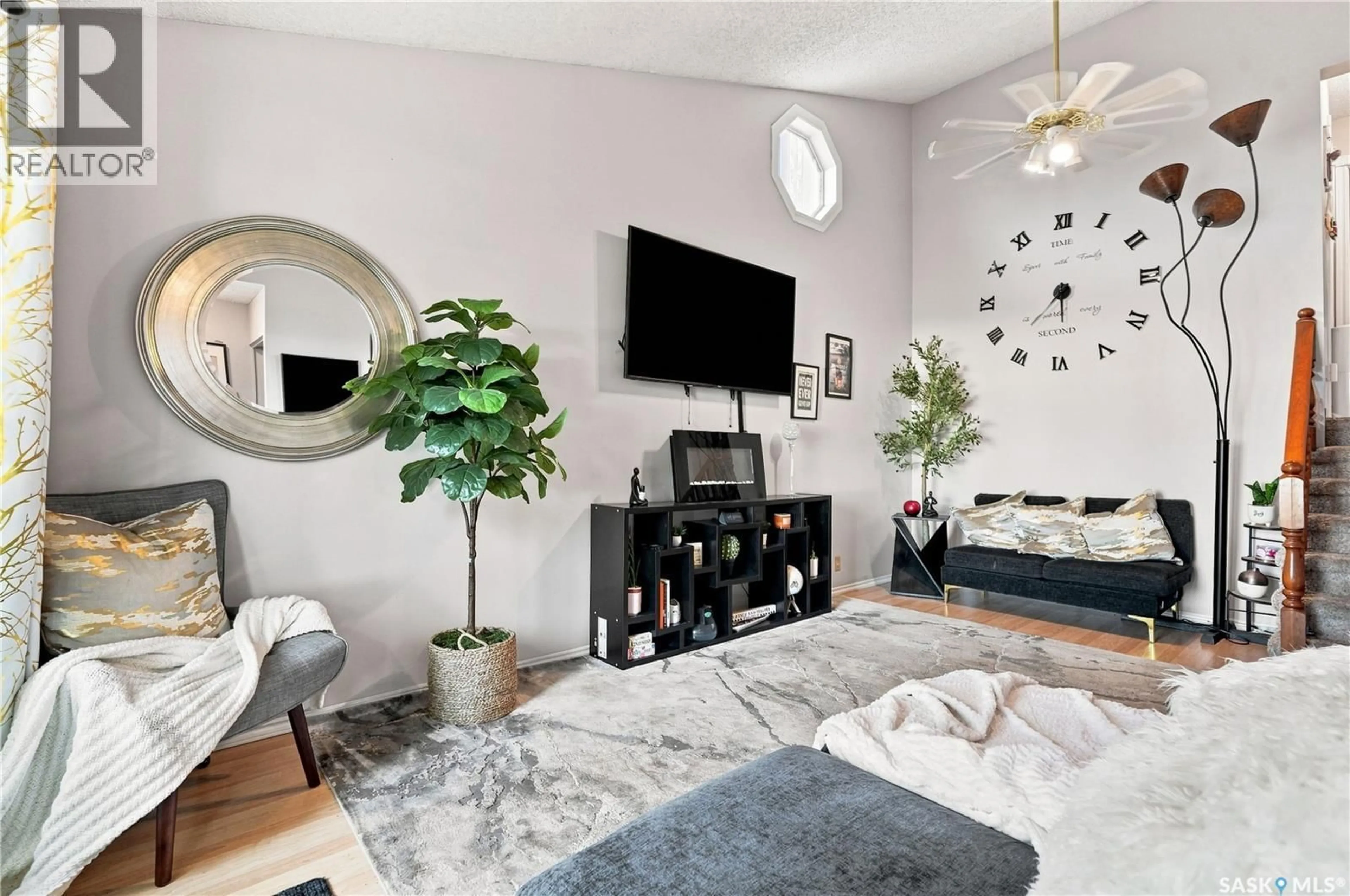 Living room with furniture, unknown for 1423 JUNOR AVENUE, Saskatoon Saskatchewan S7L6T7