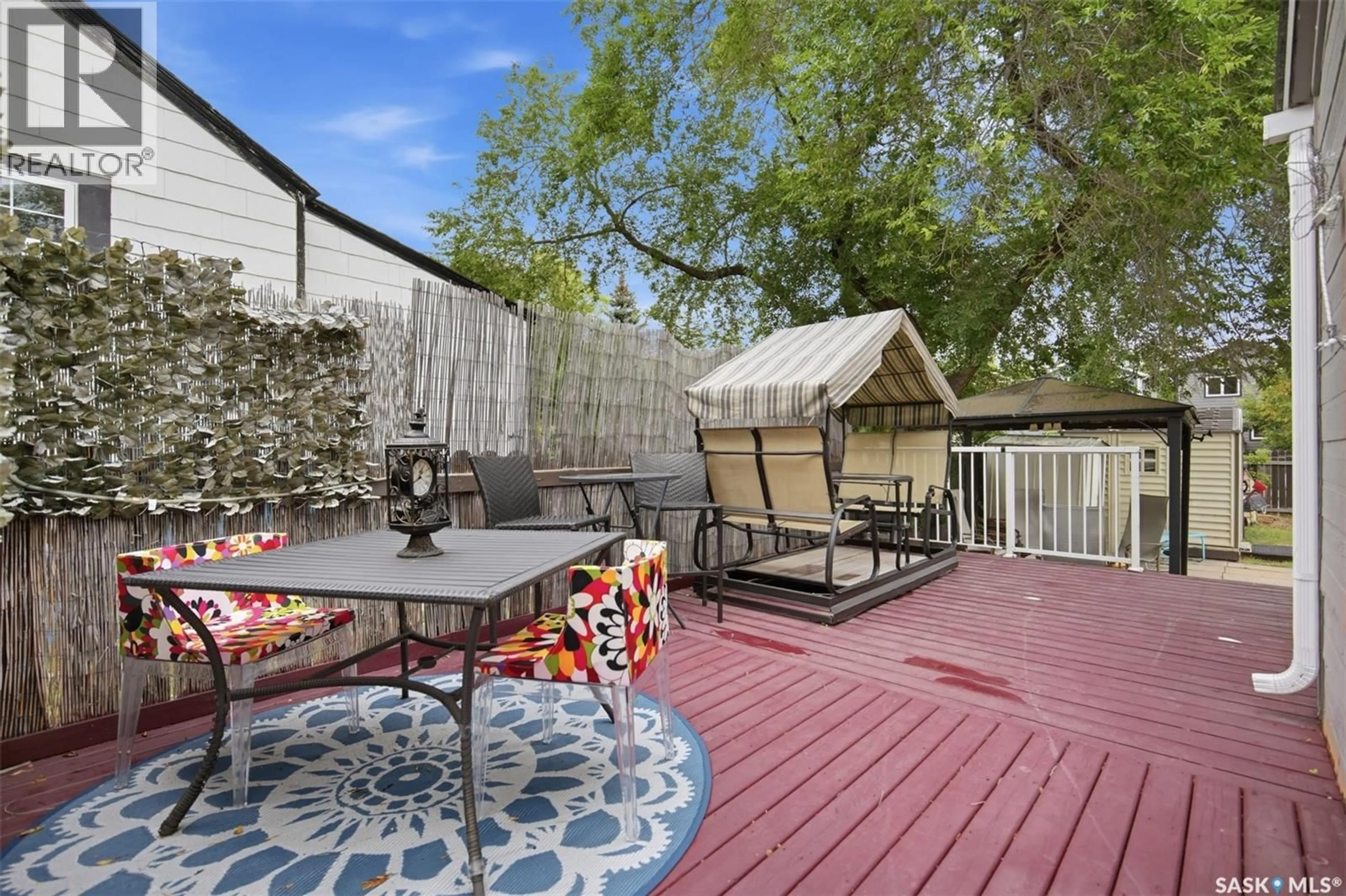 Patio, street for 738 K AVENUE, Saskatoon Saskatchewan S7M2E6