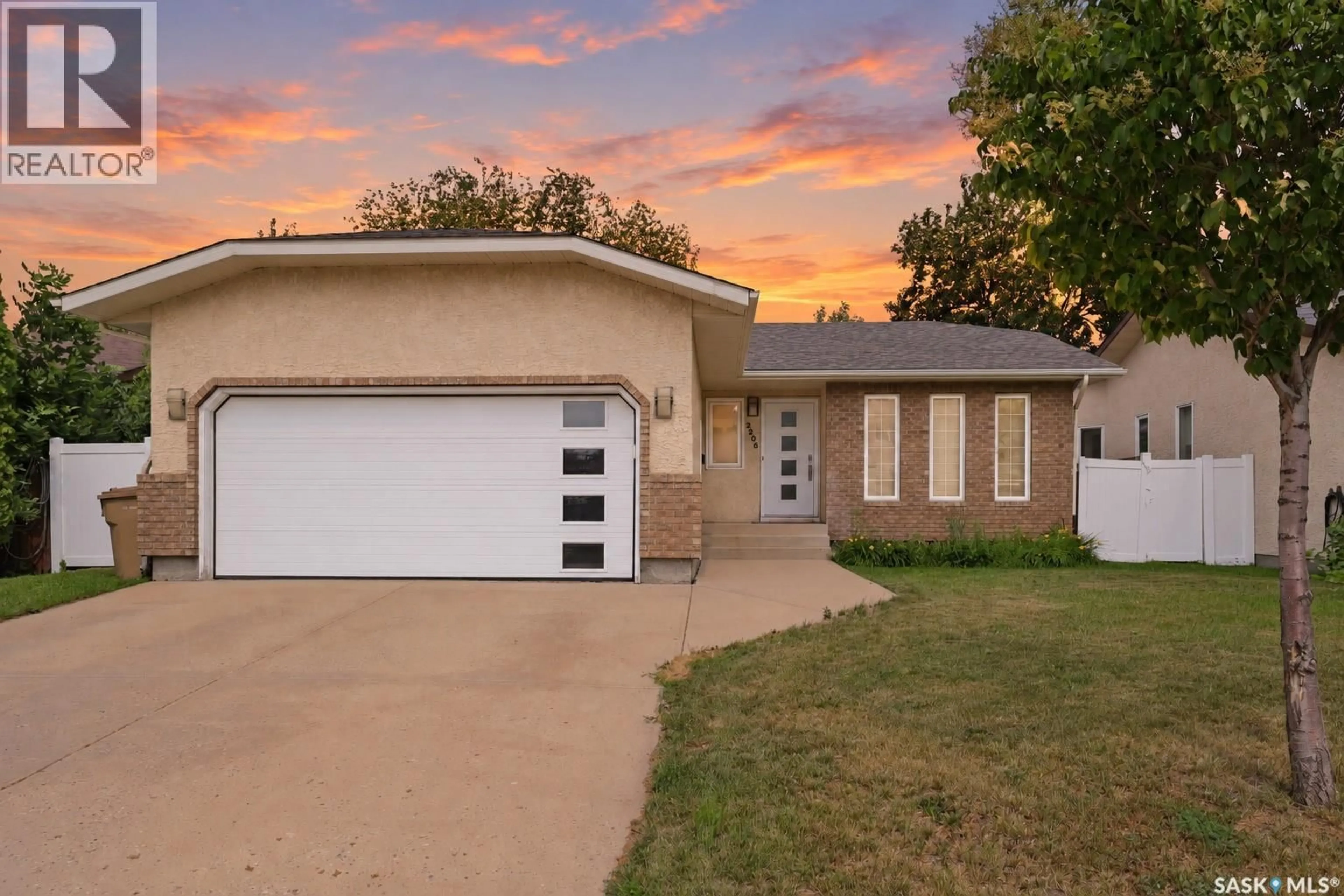 Unknown for 2206 ASSINIBOINE AVENUE, Regina Saskatchewan S4V2E8