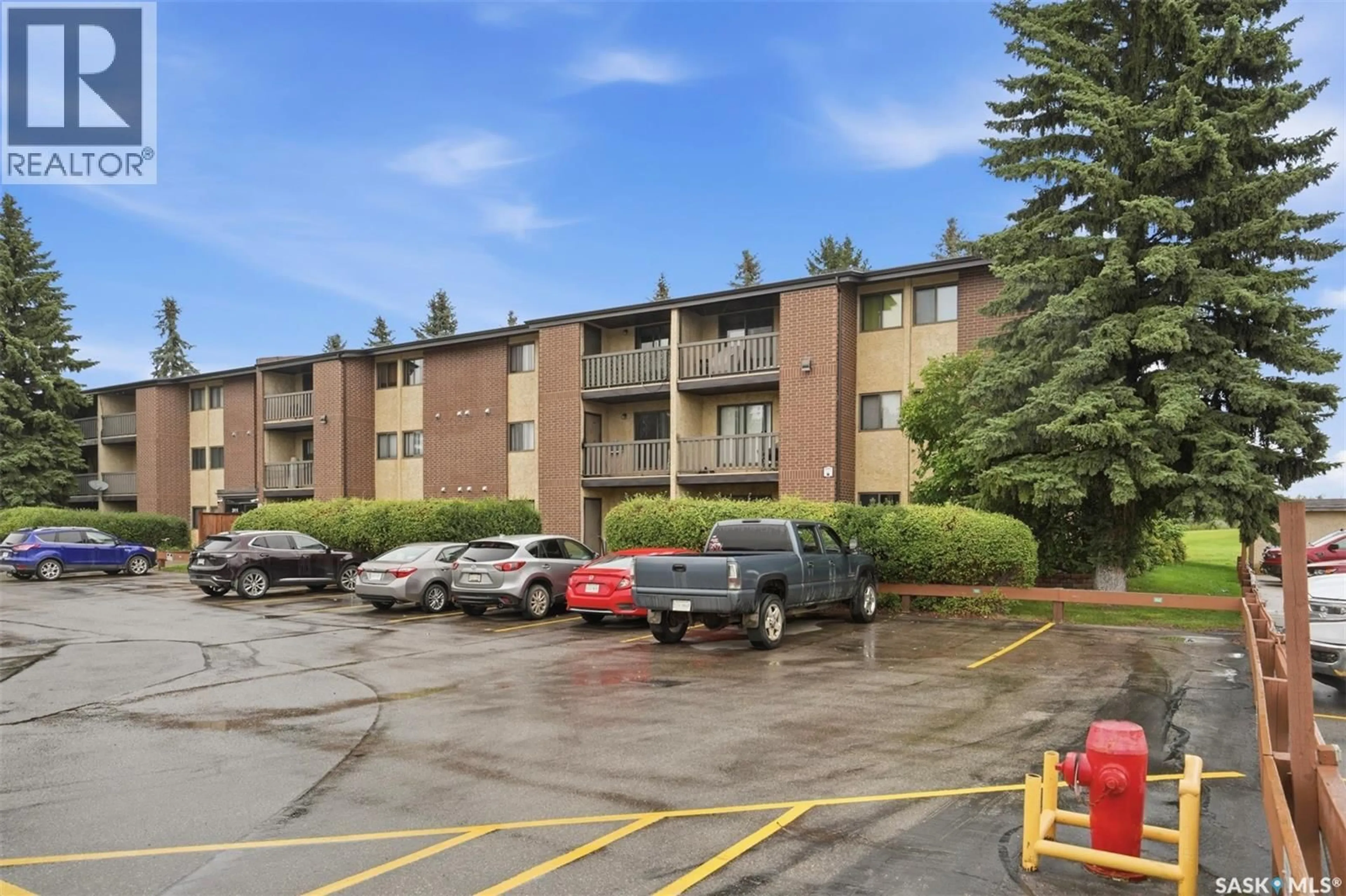Patio, mountain view for 206 311 TAIT CRESCENT, Saskatoon Saskatchewan S7H5L6