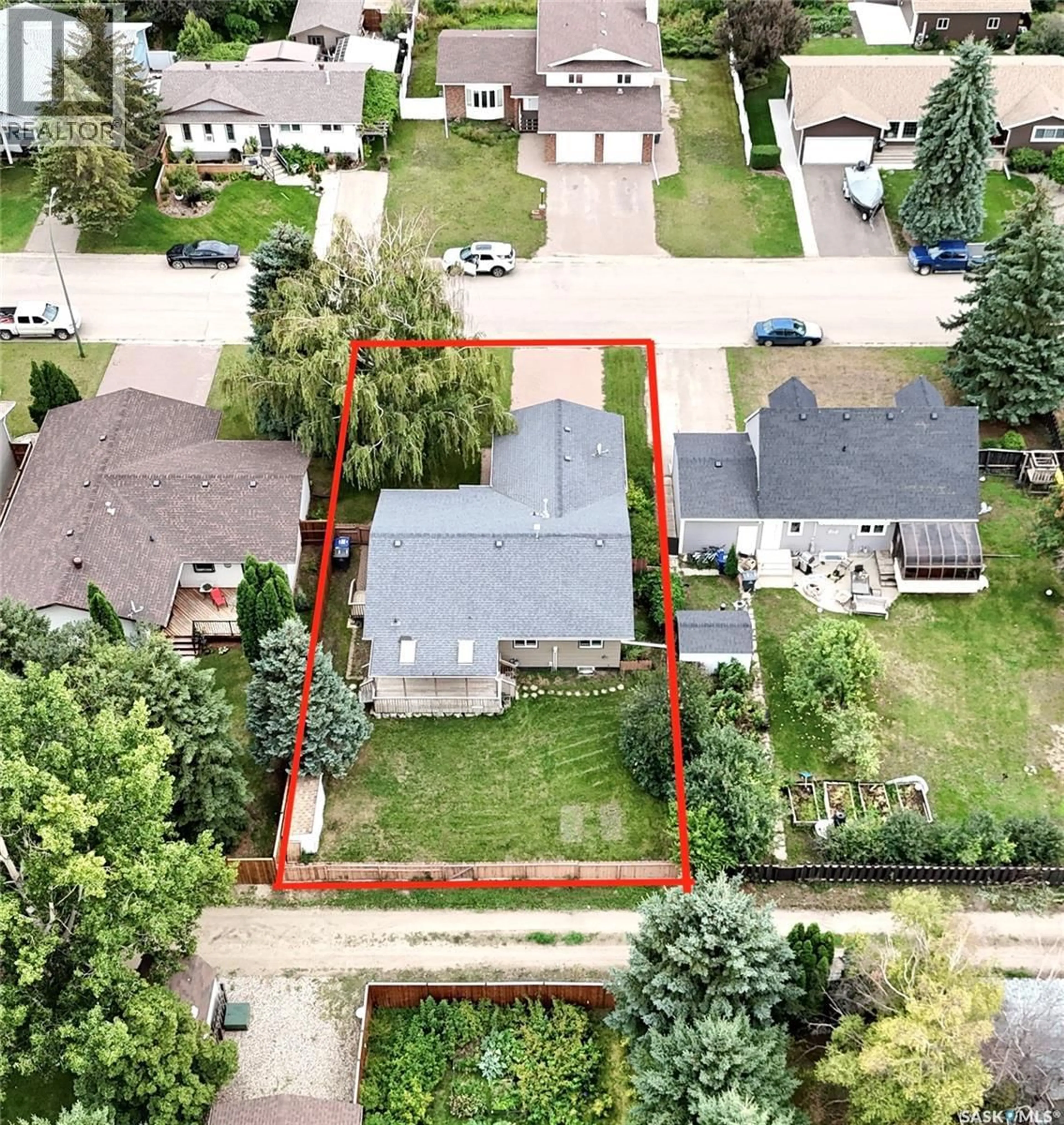 A pic from outside/outdoor area/front of a property/back of a property/a pic from drone, street for 508 MCGILLIVRAY STREET, Outlook Saskatchewan S0L2N0