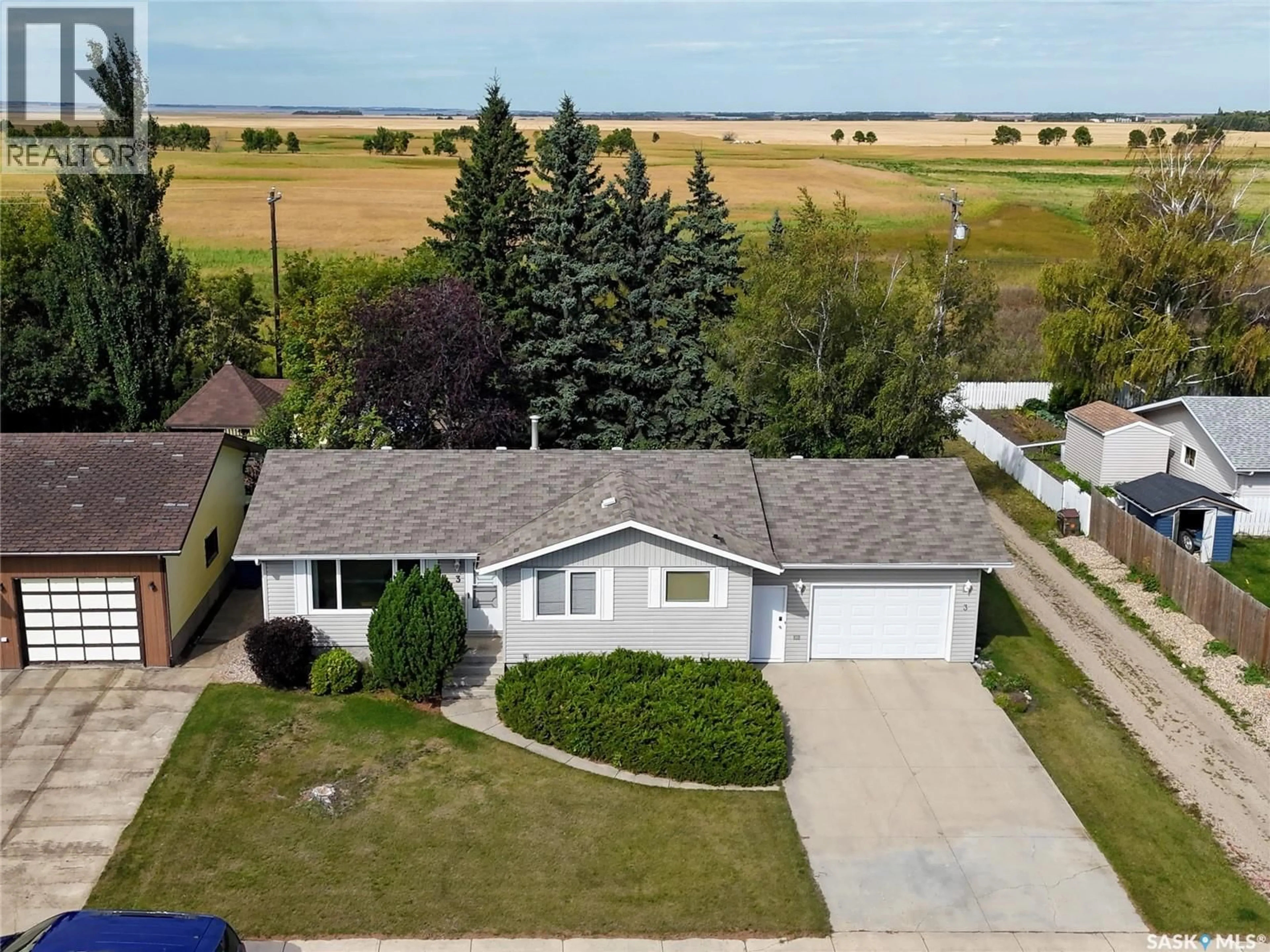A pic from outside/outdoor area/front of a property/back of a property/a pic from drone, street for 3 SWAIN CRESCENT, Humboldt Saskatchewan S0K2A0
