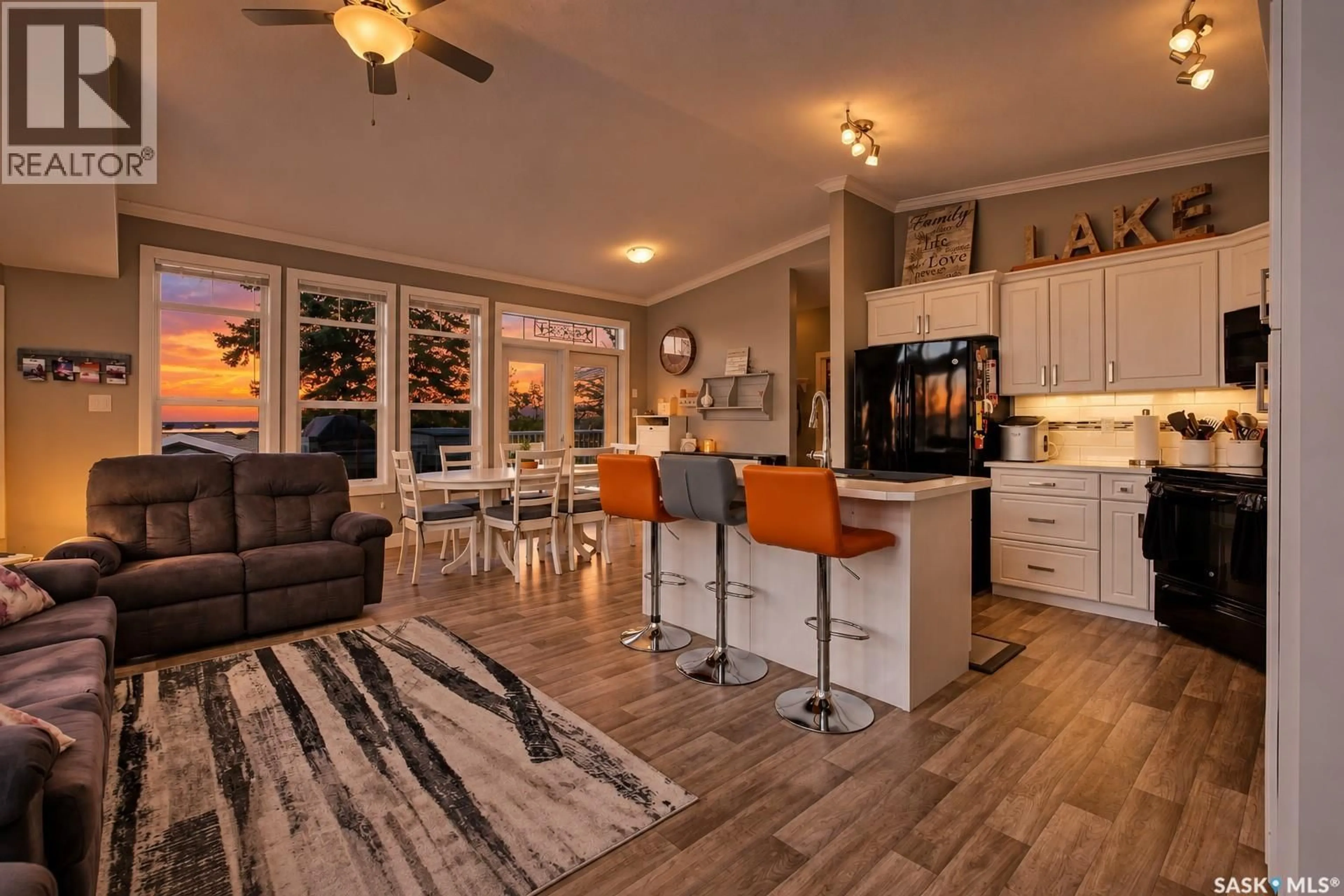 Open concept kitchen, unknown for 404 ASH AVENUE, Lac des Îles Saskatchewan S0M1A0