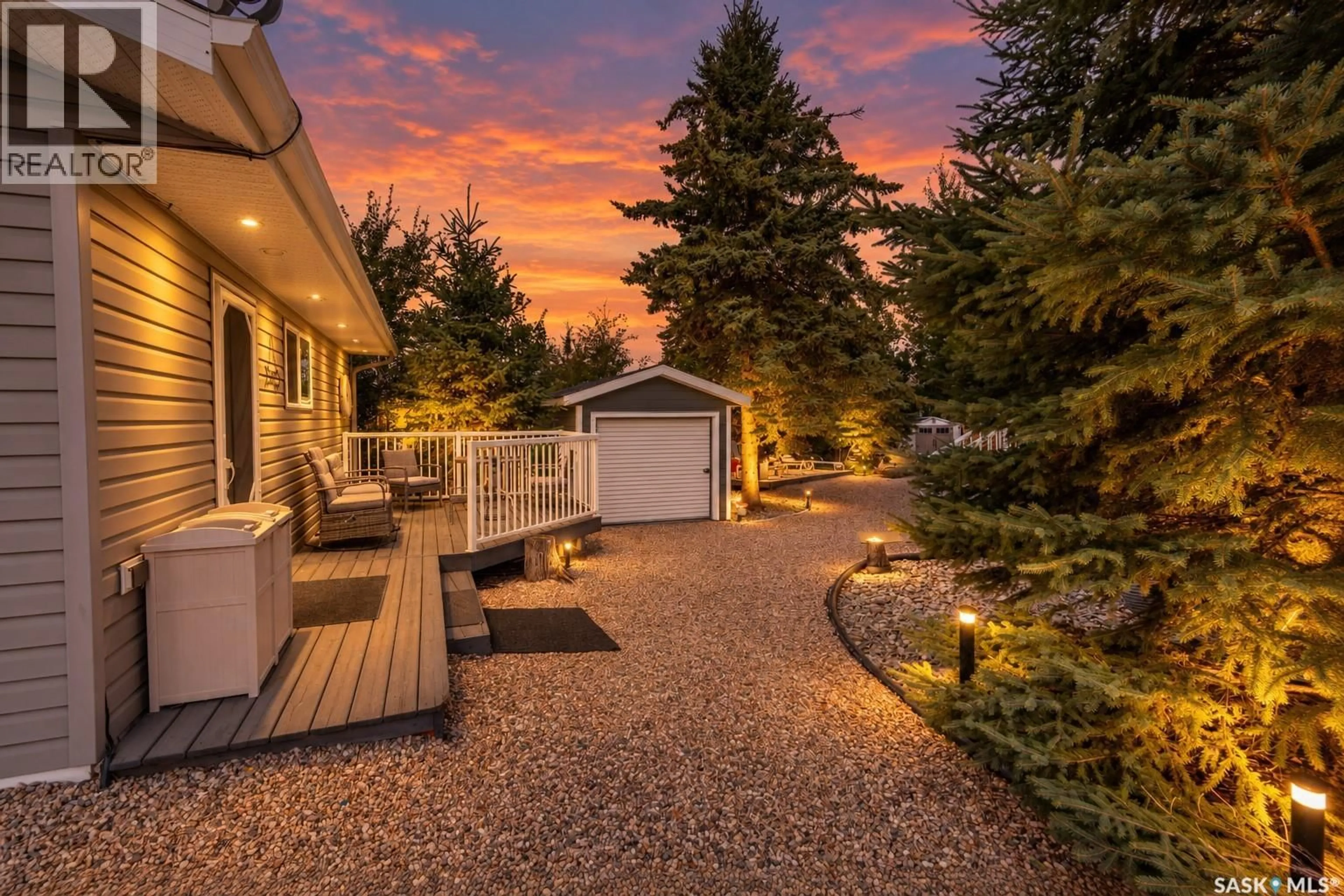 Patio, unknown for 404 ASH AVENUE, Lac des Îles Saskatchewan S0M1A0