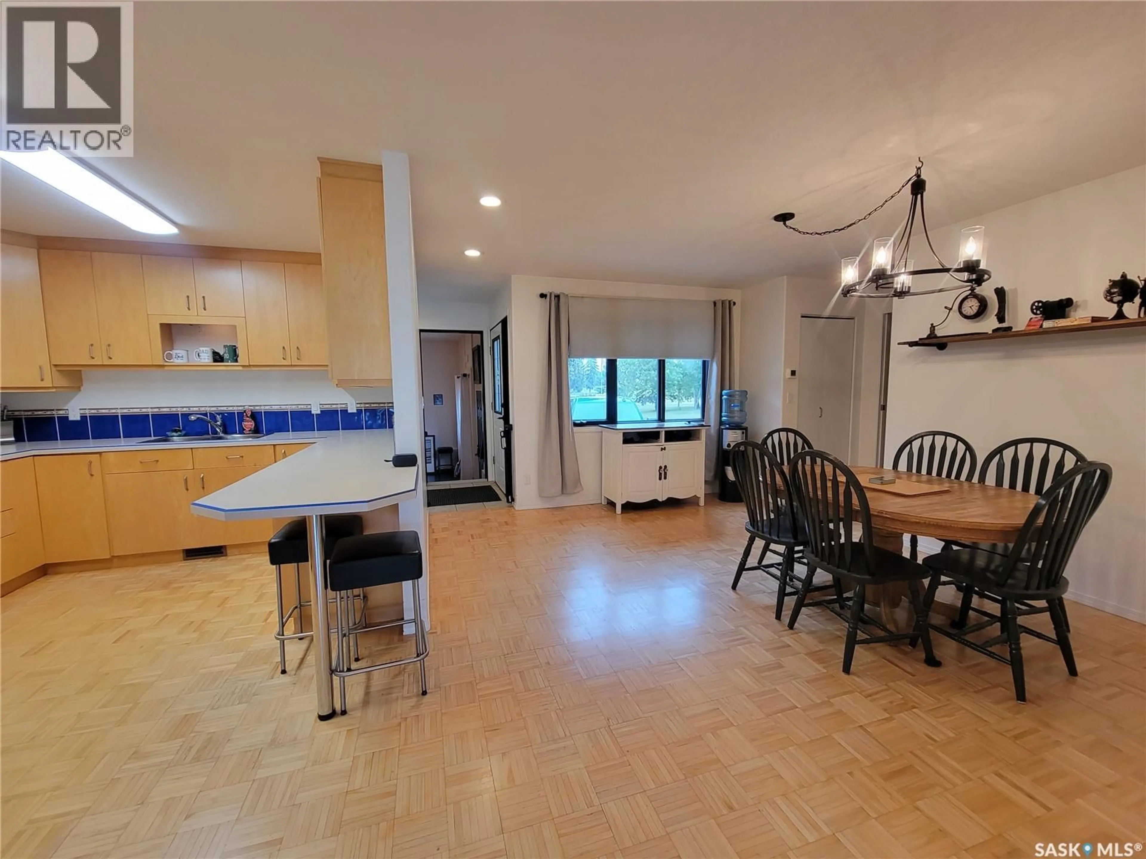 Open concept kitchen, ceramic/tile floor for MACKLIN LAKE REGIONAL PARK, Macklin Saskatchewan S0L2C0