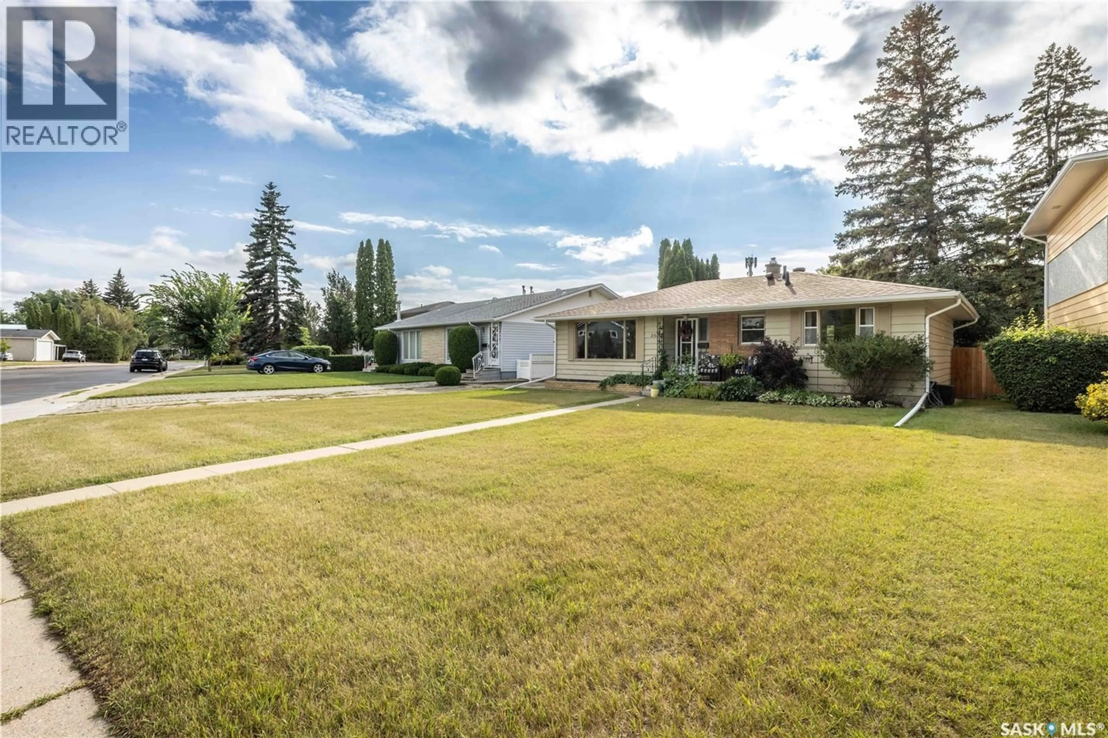 A pic from outside/outdoor area/front of a property/back of a property/a pic from drone, street for 2612 HAULTAIN AVENUE, Saskatoon Saskatchewan S7J1R6