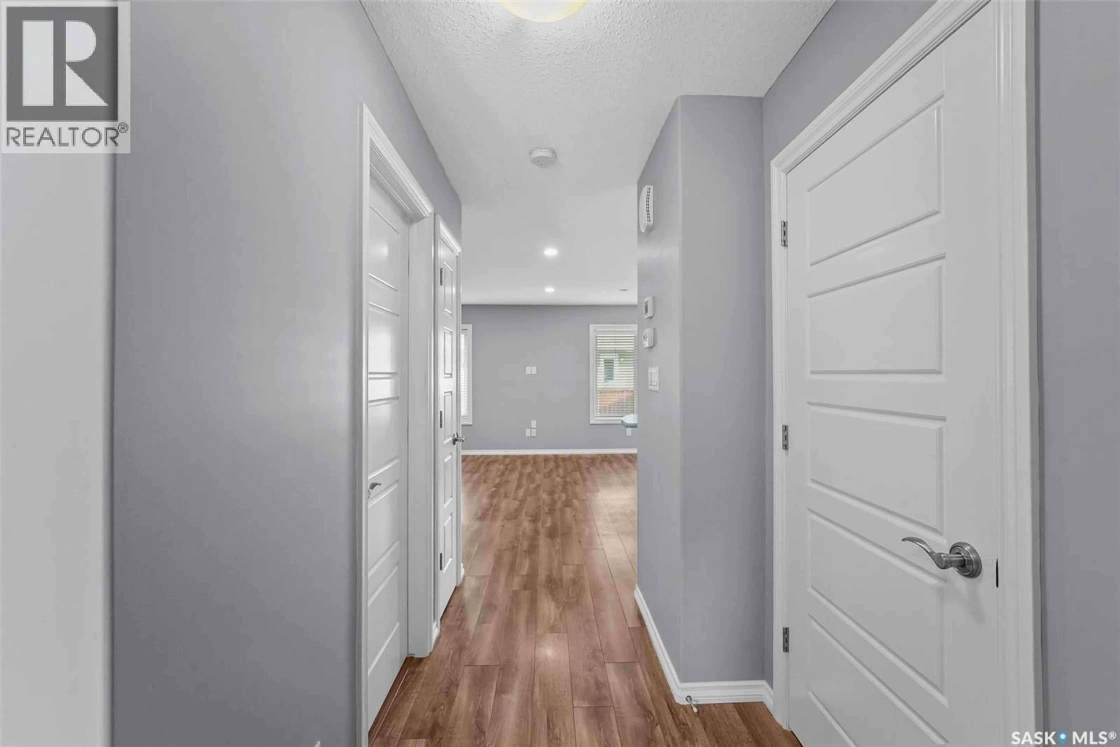 Indoor entryway for 217 - 4002 SANDHILL CRESCENT, Regina Saskatchewan S4V3J1