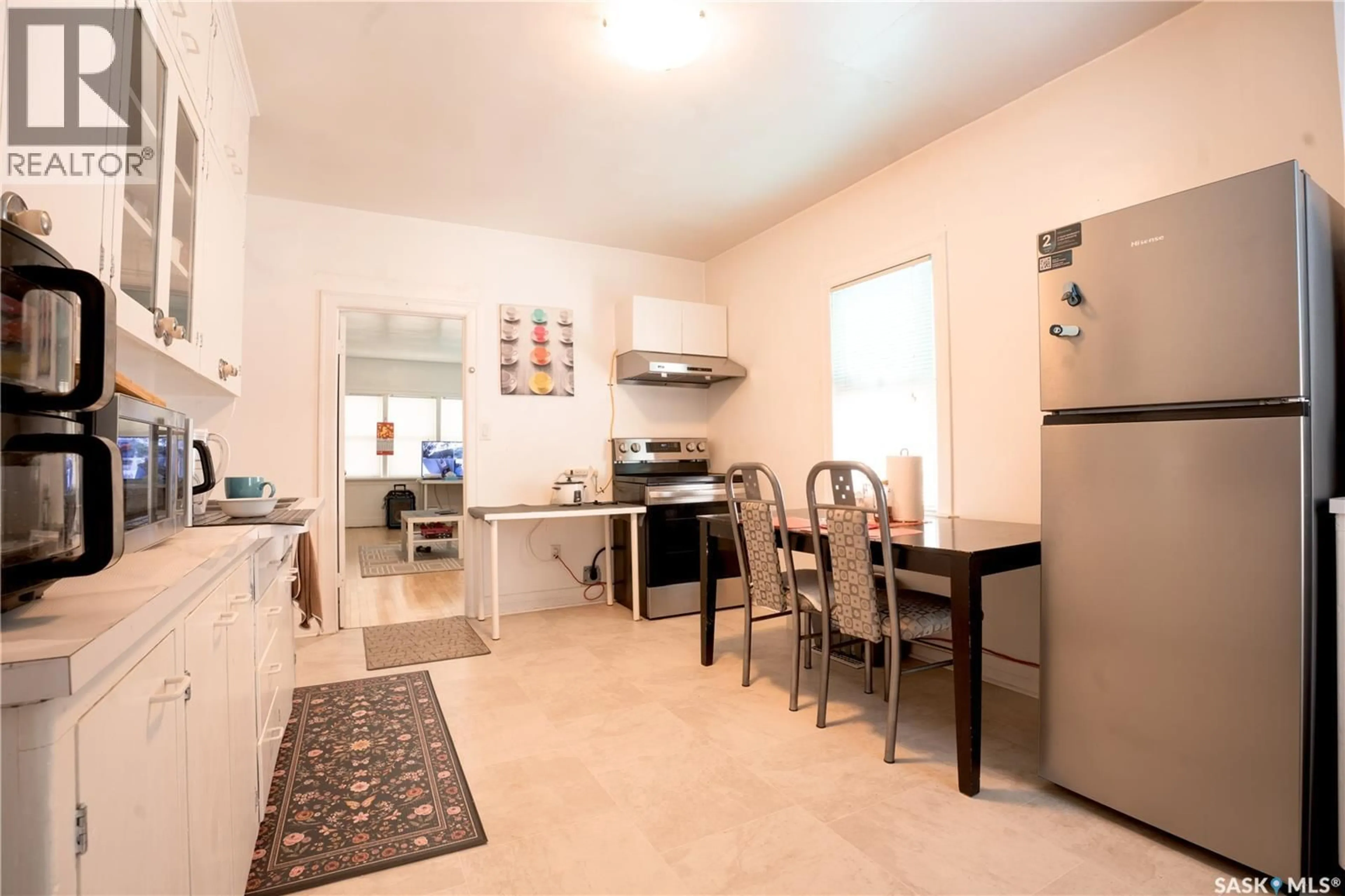 Standard kitchen, ceramic/tile floor for 1903 TORONTO STREET, Regina Saskatchewan S4P1M9