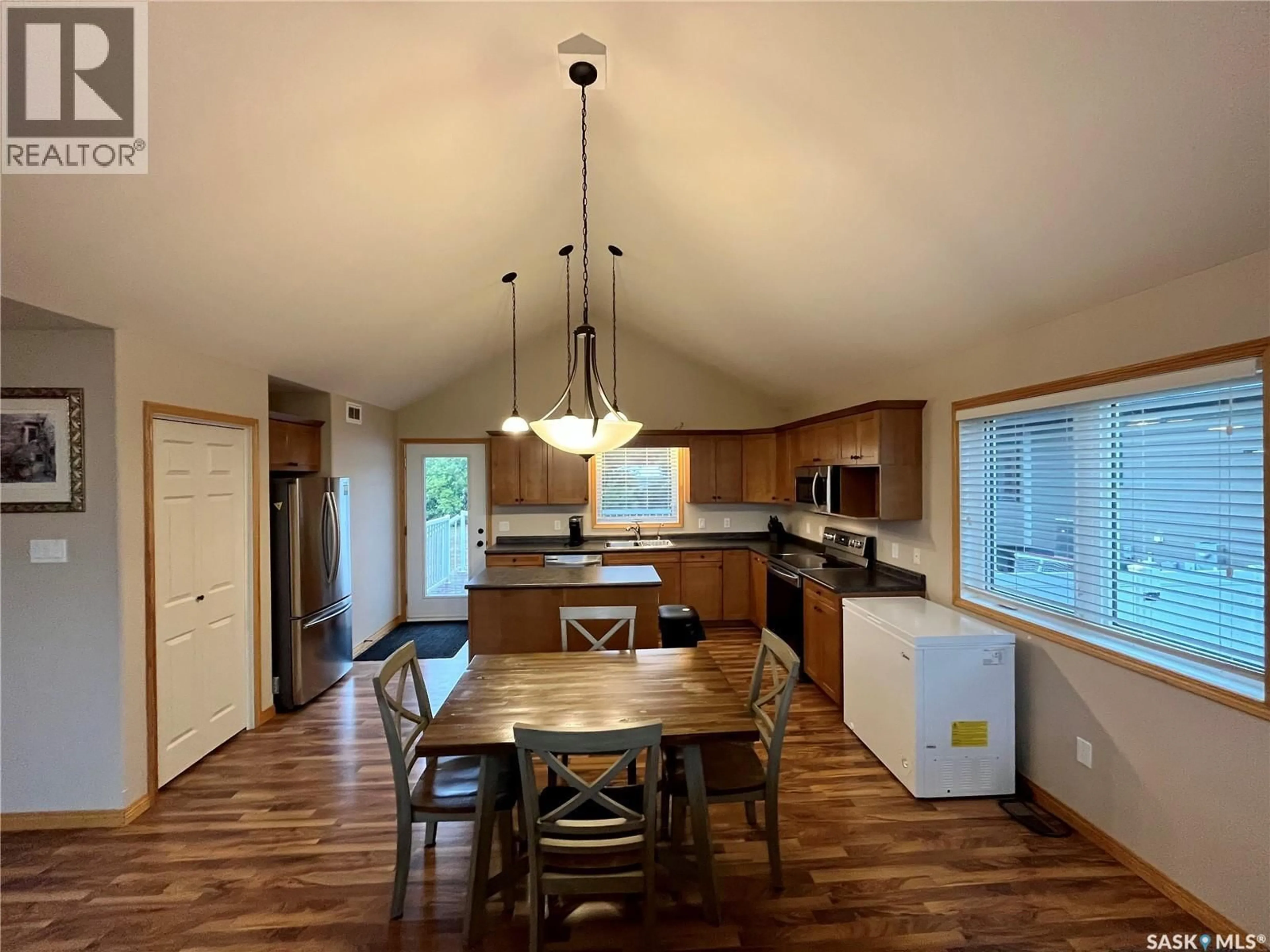 Open concept kitchen, unknown for 713 ST MARY STREET, Esterhazy Saskatchewan S0A0X0