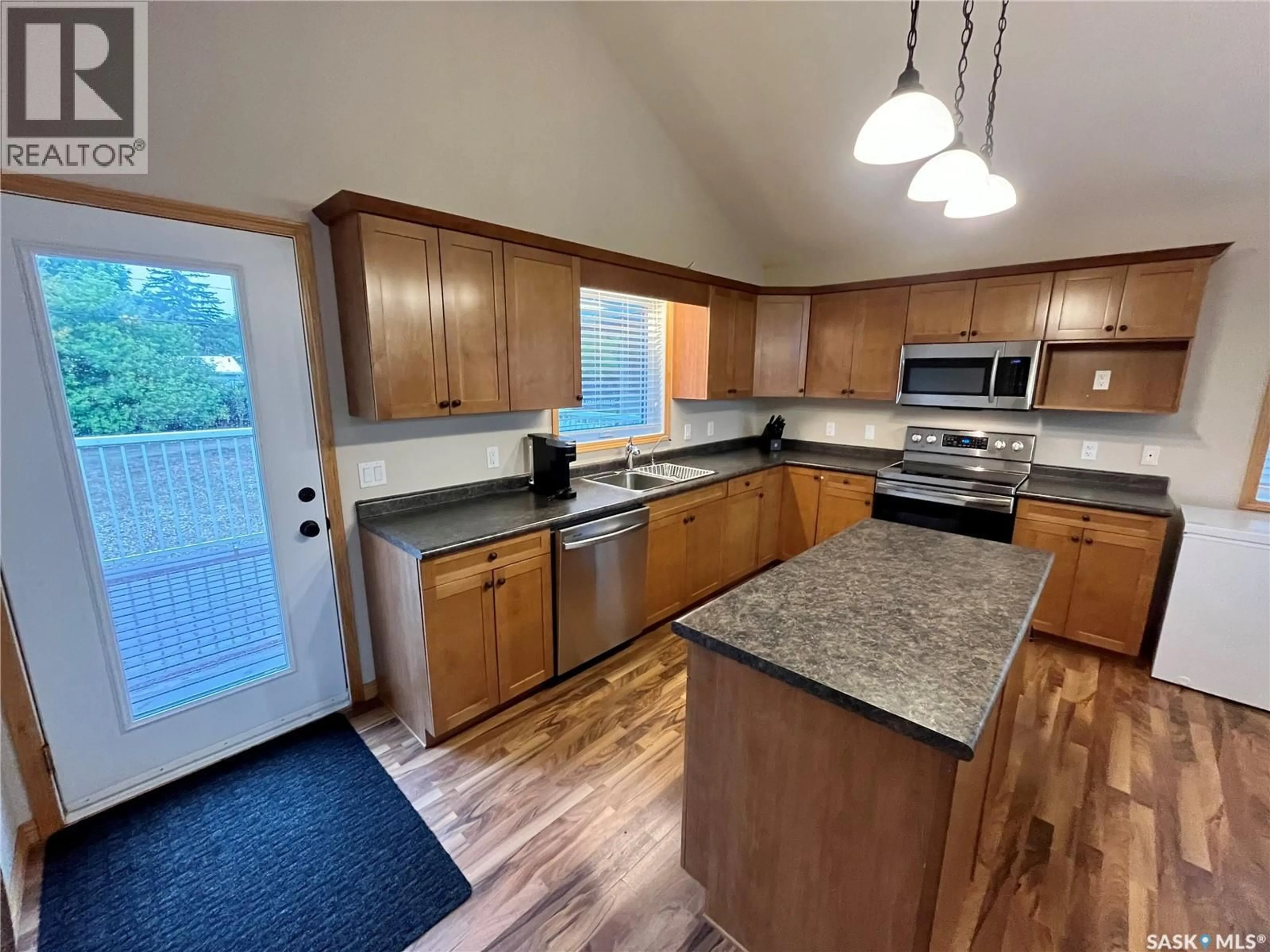 Open concept kitchen, unknown for 713 ST MARY STREET, Esterhazy Saskatchewan S0A0X0