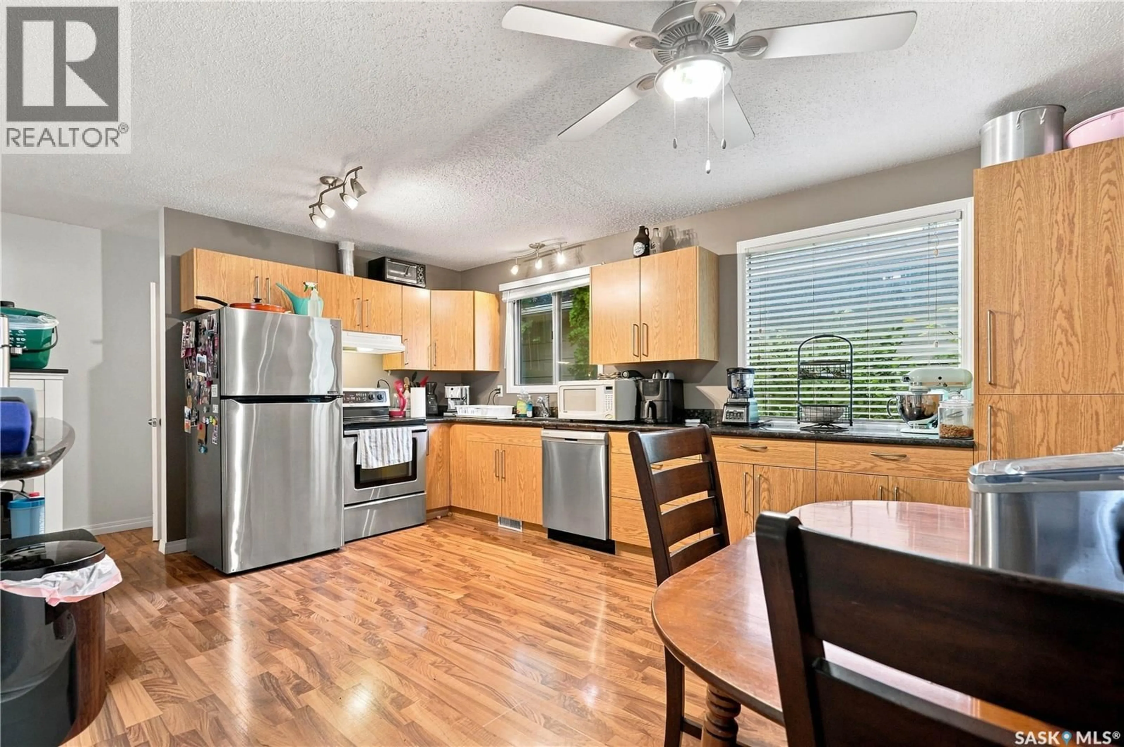 Open concept kitchen, unknown for 1614 ARLINGTON AVENUE, Saskatoon Saskatchewan S7H2Y5