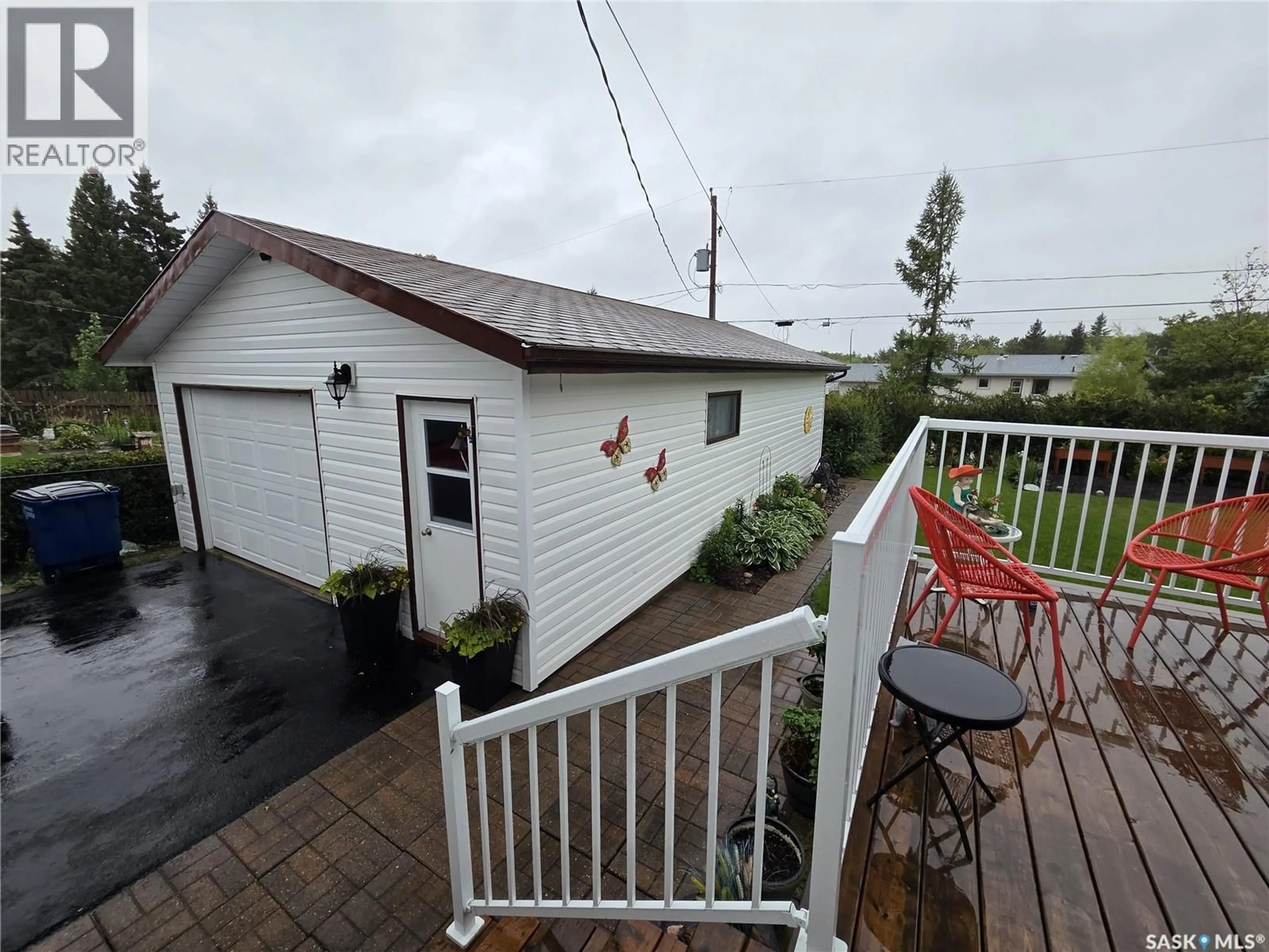 Patio, water/lake/river/ocean view for 729 - 729 4TH STREET, Wadena Saskatchewan S0A4J0