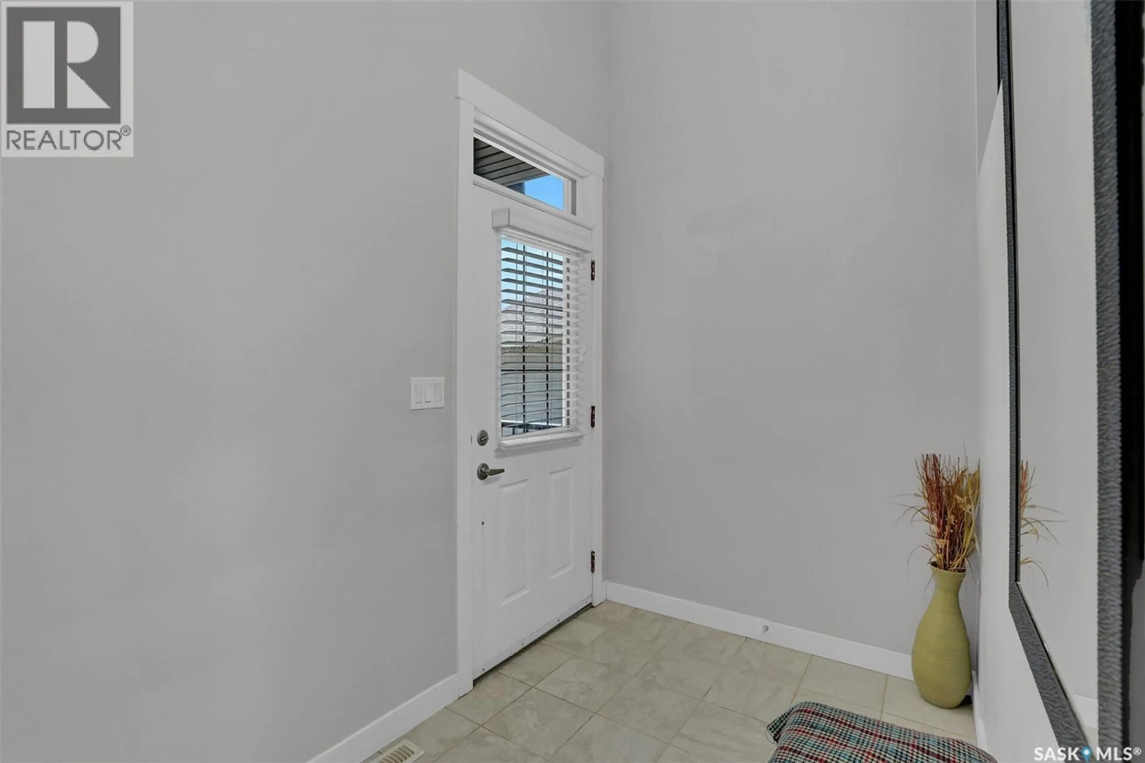 Indoor entryway for 3310 GREEN LILY ROAD, Regina Saskatchewan S4V3M2
