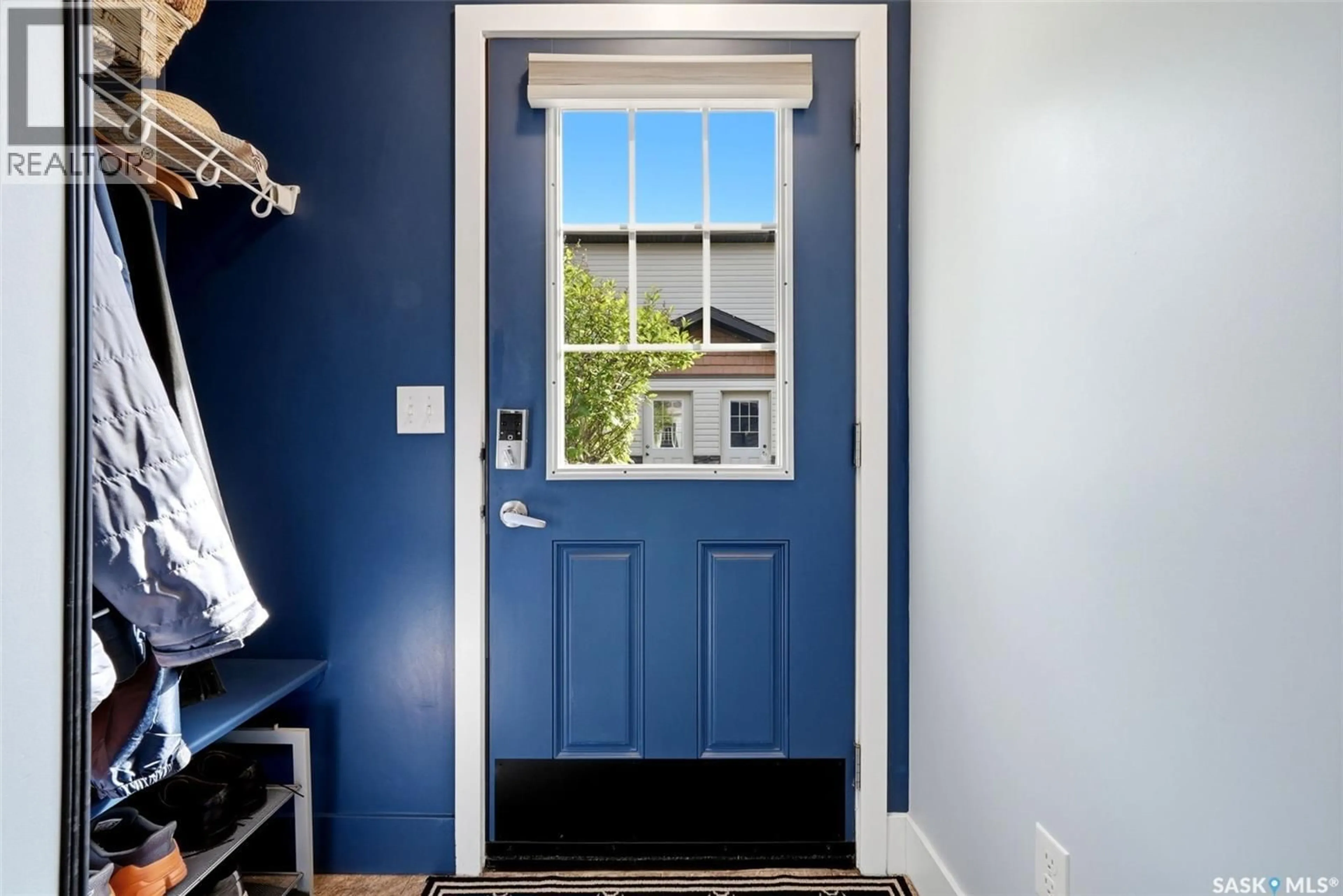 Indoor entryway for 5549 - 18 BLAKE CRESCENT, Regina Saskatchewan S4X0J1