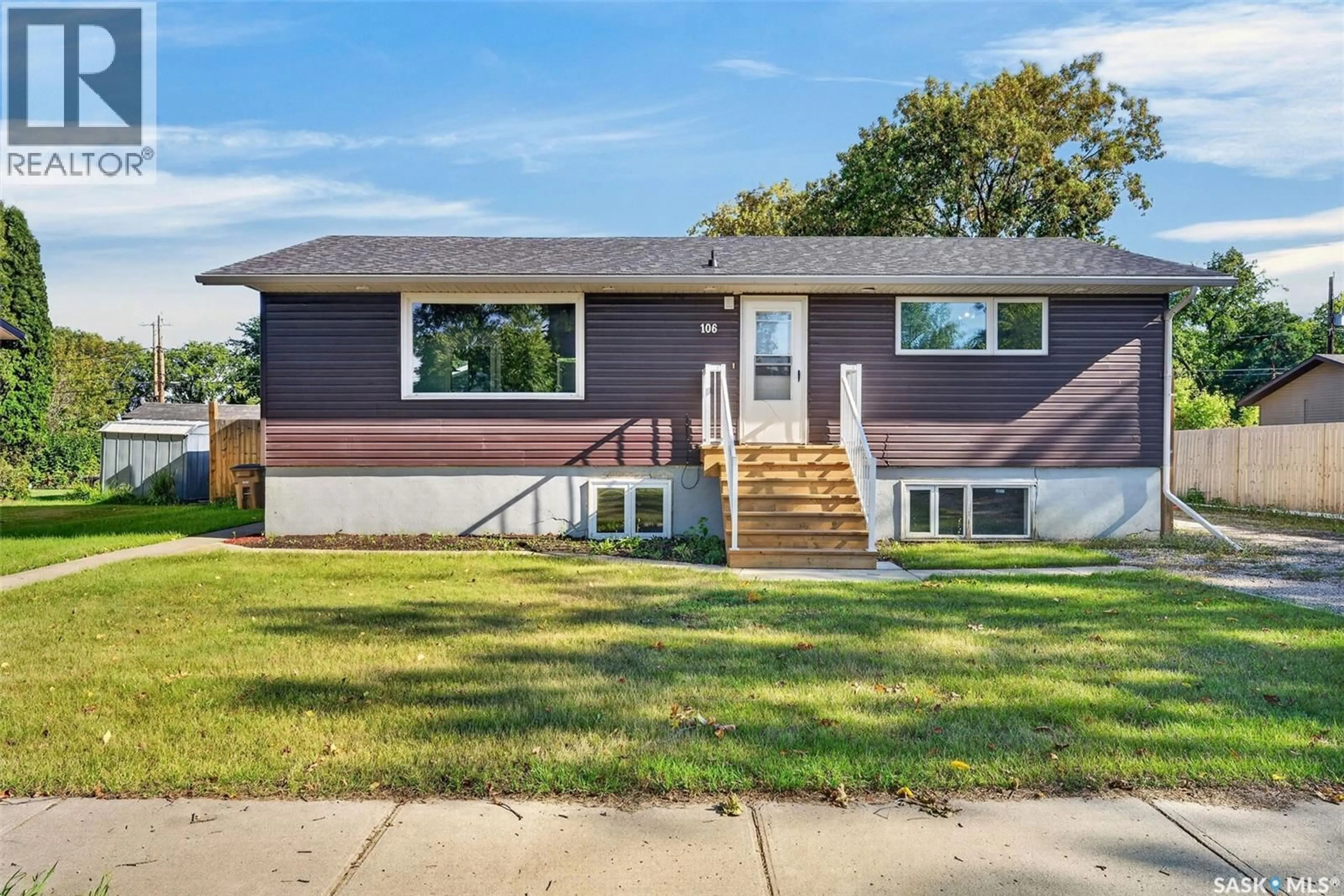 Home with vinyl exterior material, street for 106 BEMISTER AVENUE, Melfort Saskatchewan S0E1A0