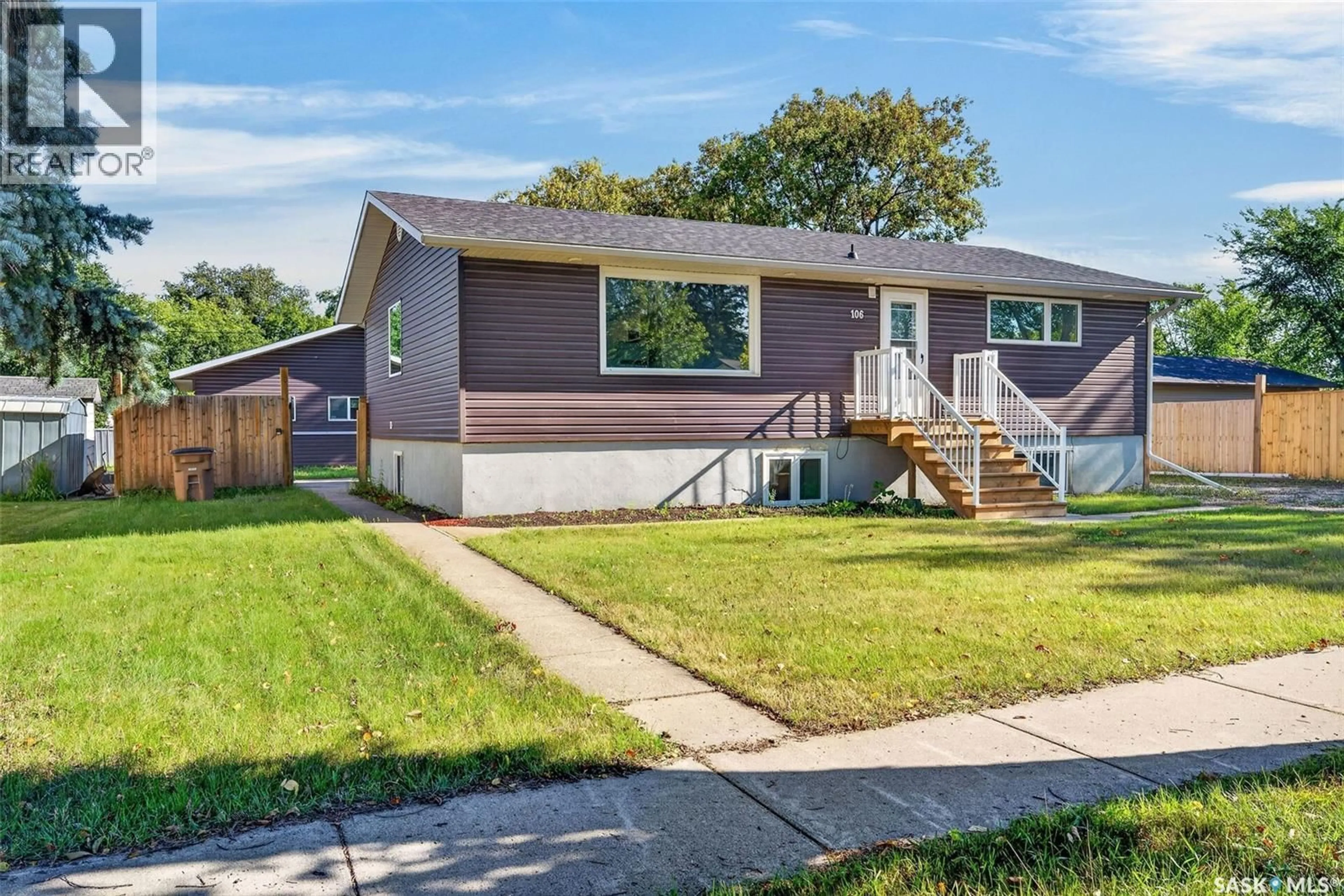 Home with vinyl exterior material, street for 106 BEMISTER AVENUE, Melfort Saskatchewan S0E1A0