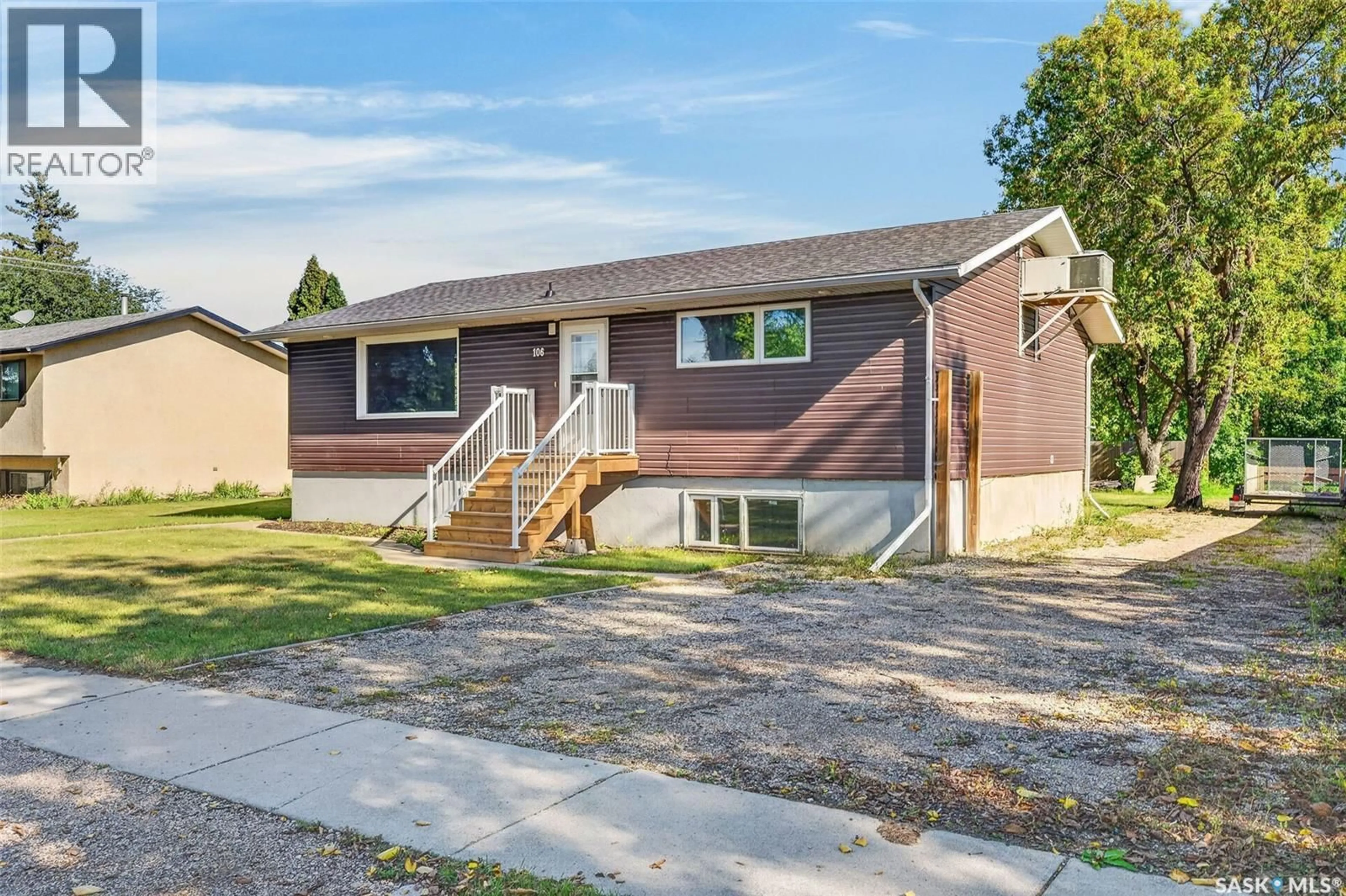 Home with vinyl exterior material, street for 106 BEMISTER AVENUE, Melfort Saskatchewan S0E1A0
