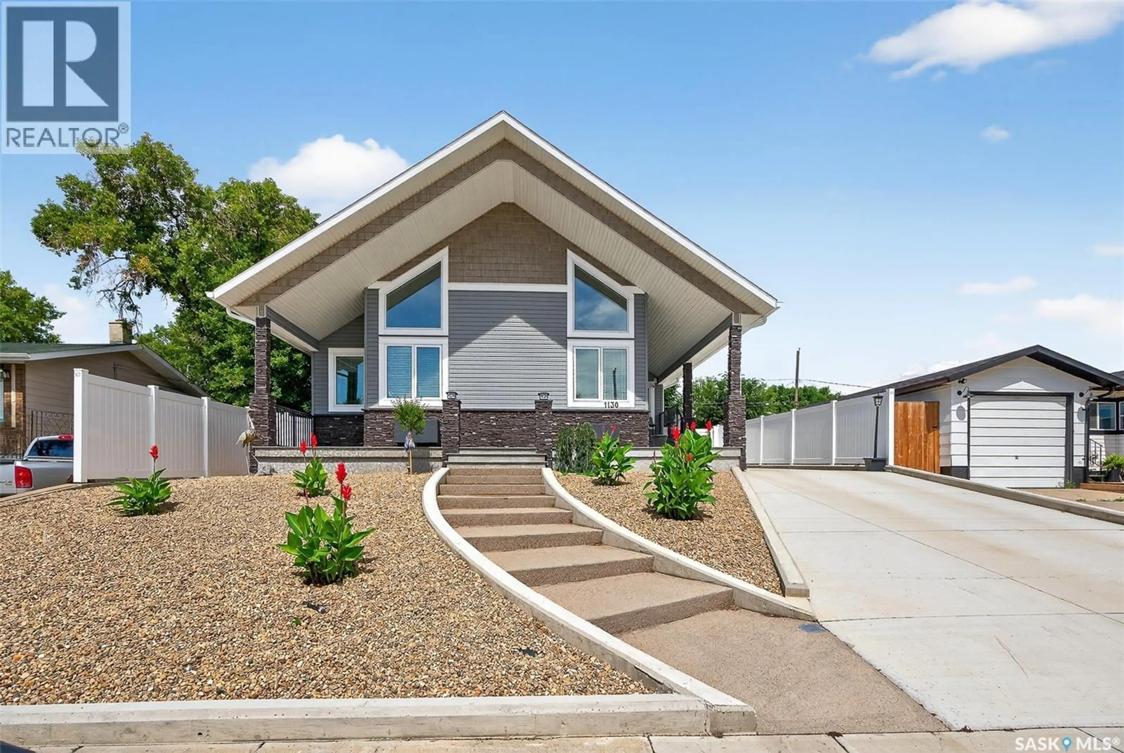 Home with vinyl exterior material, unknown for 1130 STADACONA STREET, Moose Jaw Saskatchewan S6H2B3