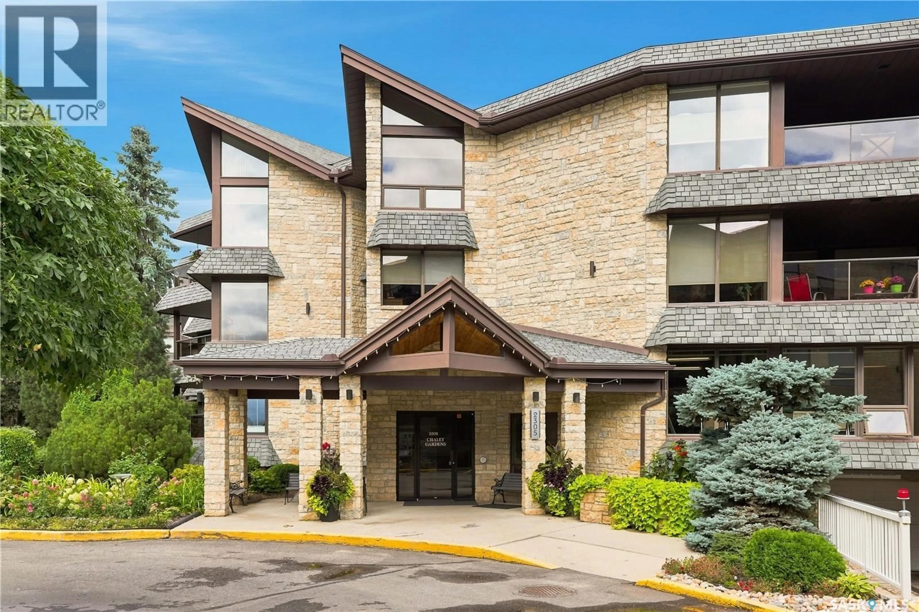 Indoor foyer for E - 202 2305 ADELAIDE STREET, Saskatoon Saskatchewan S7J5H6