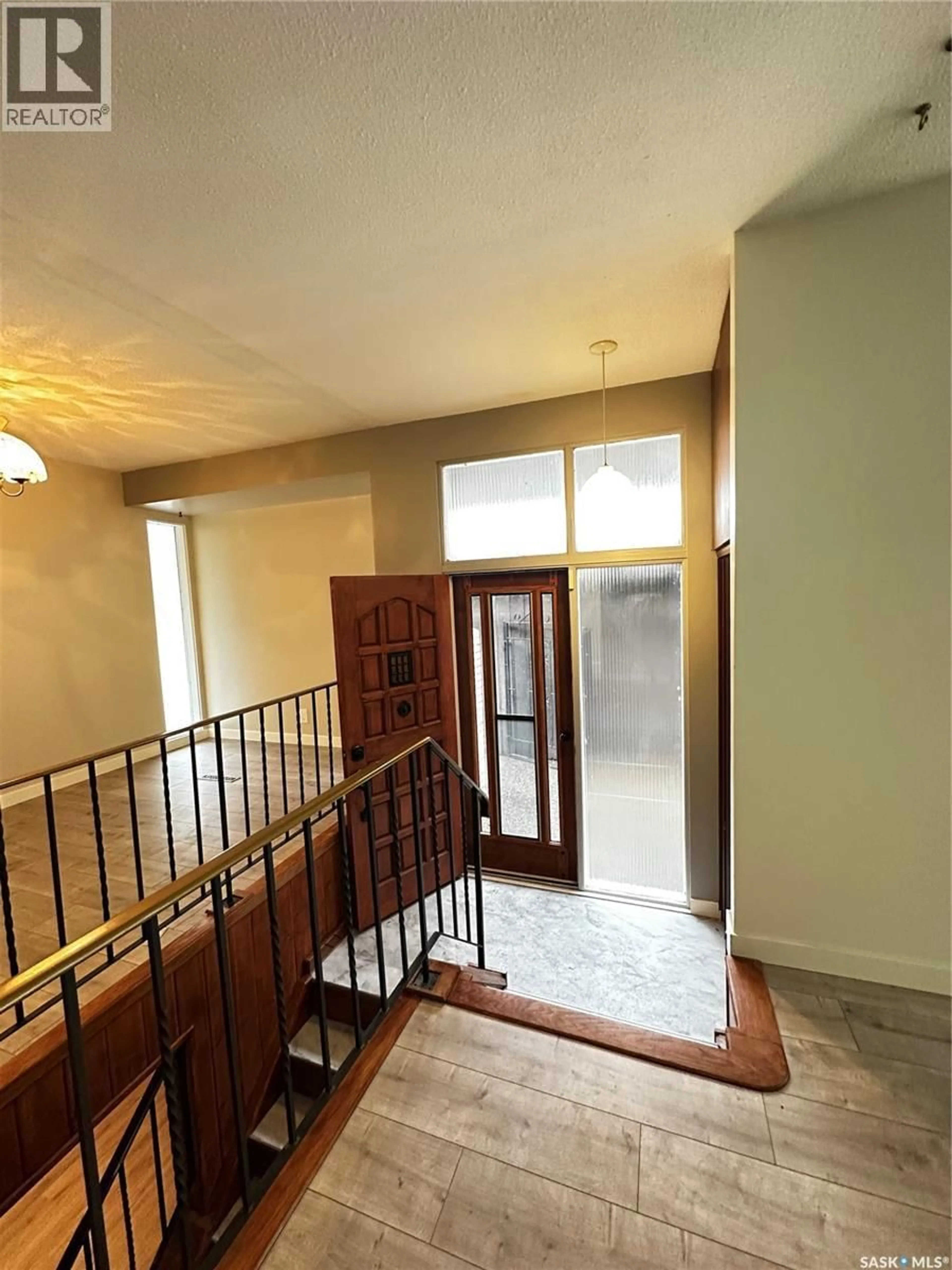 Indoor foyer for 603 3RD AVENUE, Weyburn Saskatchewan S4H1R2