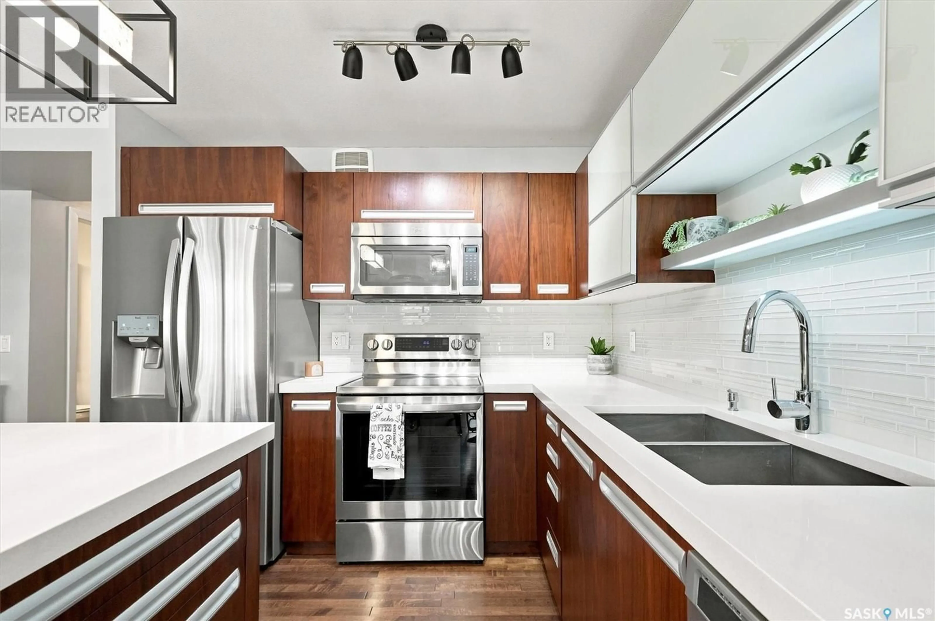 Standard kitchen, wood/laminate floor for 203 - 2007 POHORECKY CRESCENT, Saskatoon Saskatchewan S7W0V3
