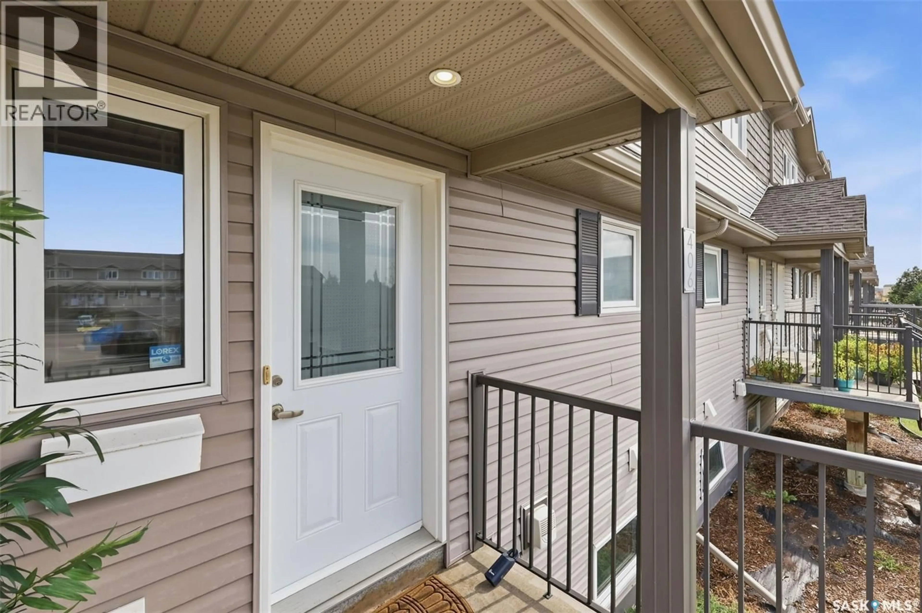 Indoor entryway for 406 - 1303 RICHARDSON ROAD, Saskatoon Saskatchewan S7L0L1