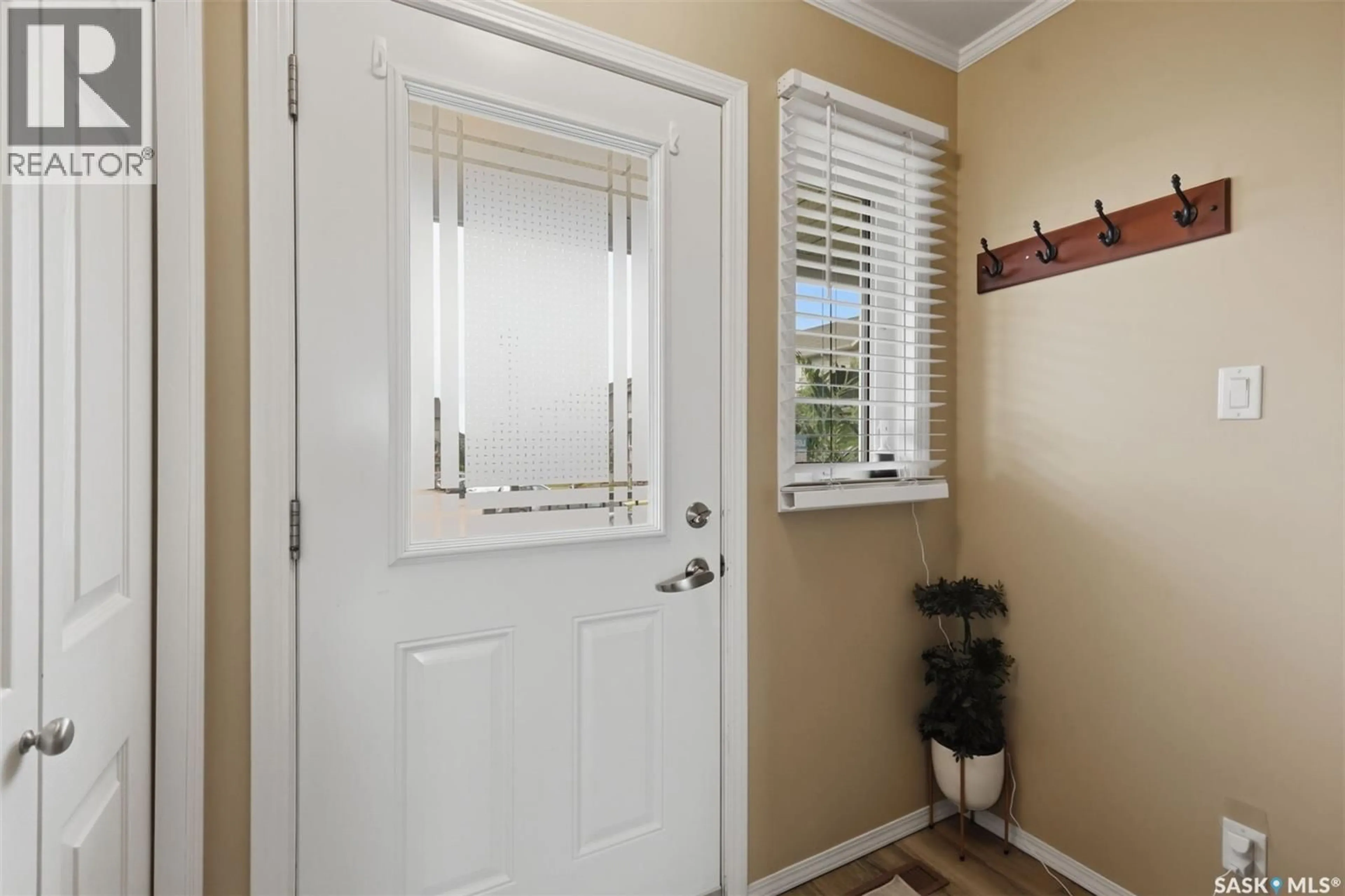 Indoor entryway for 406 - 1303 RICHARDSON ROAD, Saskatoon Saskatchewan S7L0L1