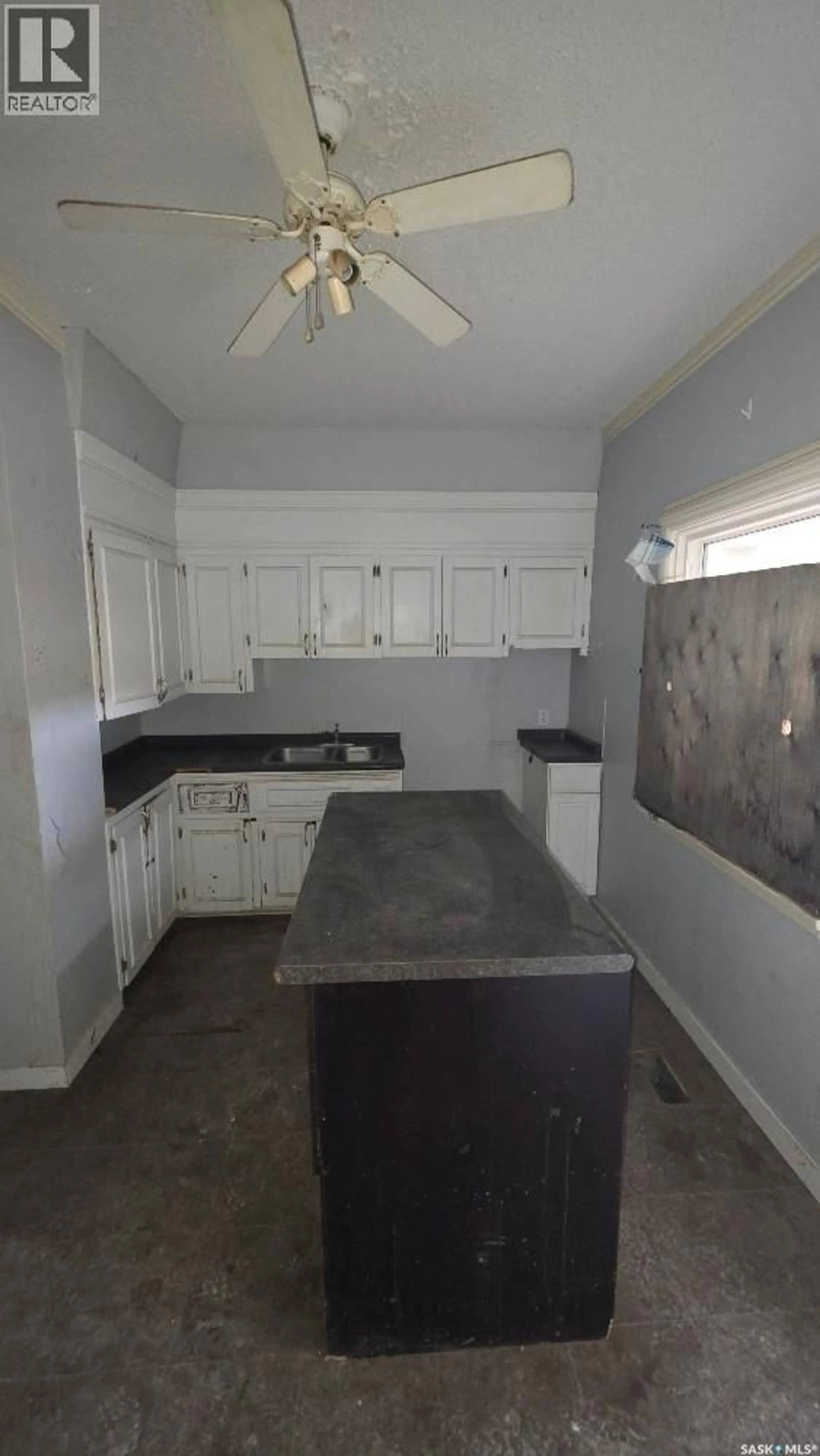 Standard kitchen, unknown for 2144 OSLER STREET, Regina Saskatchewan S4P1W6