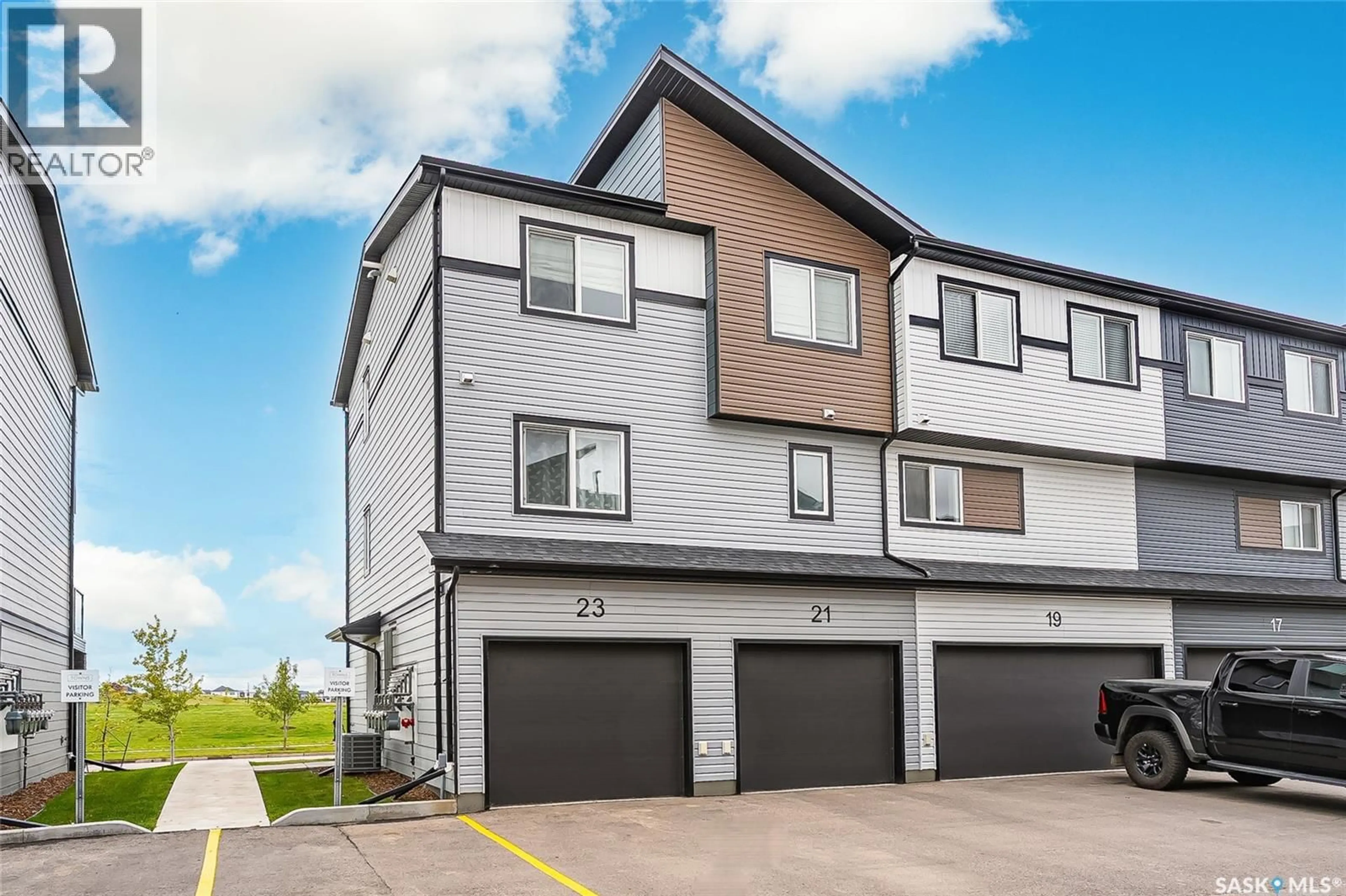 Home with vinyl exterior material, street for 651 - 23 DUBOIS CRESCENT, Saskatoon Saskatchewan S7V0R3