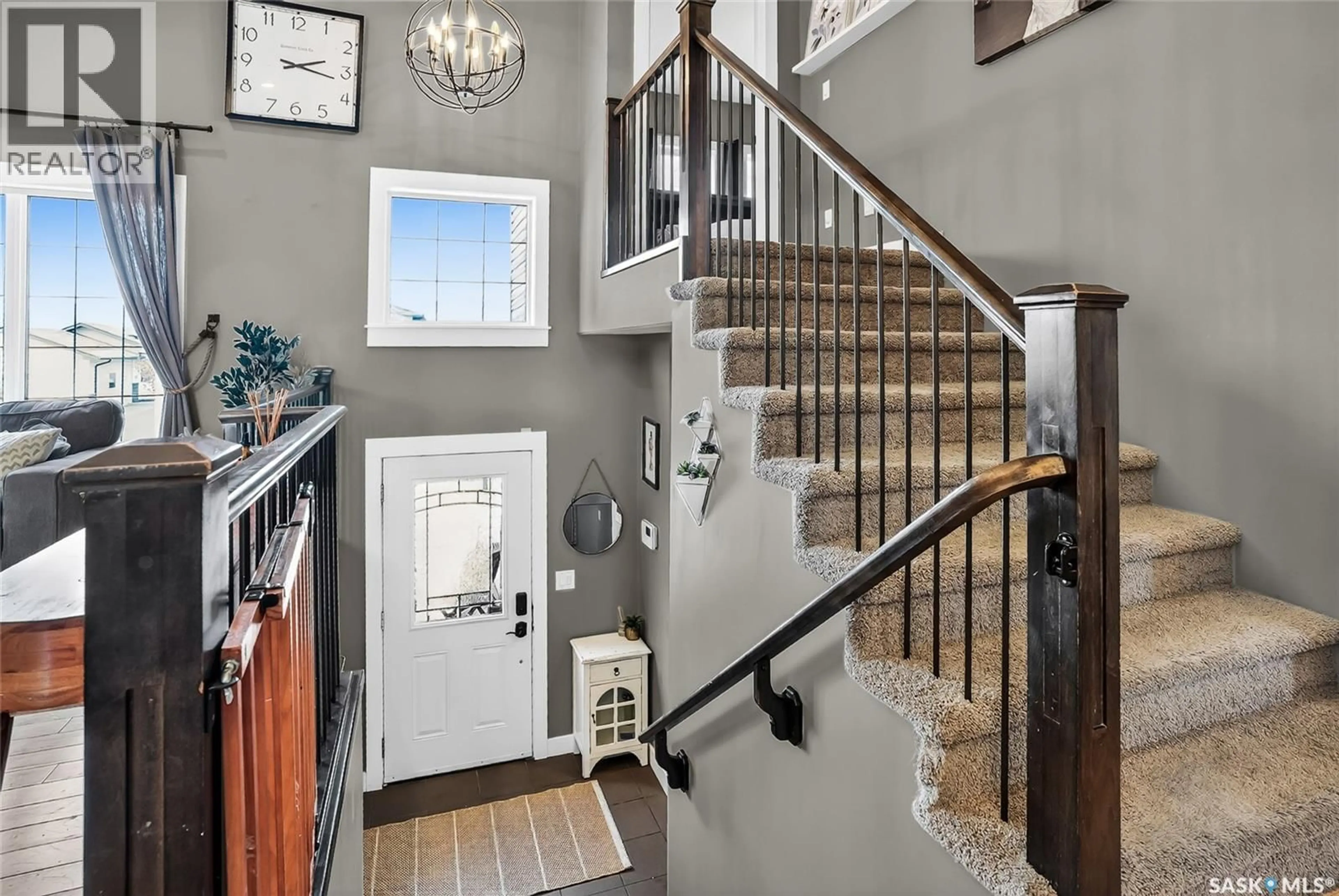 Indoor entryway for 920 COPPERMINE WAY, Martensville Saskatchewan S0K2T0