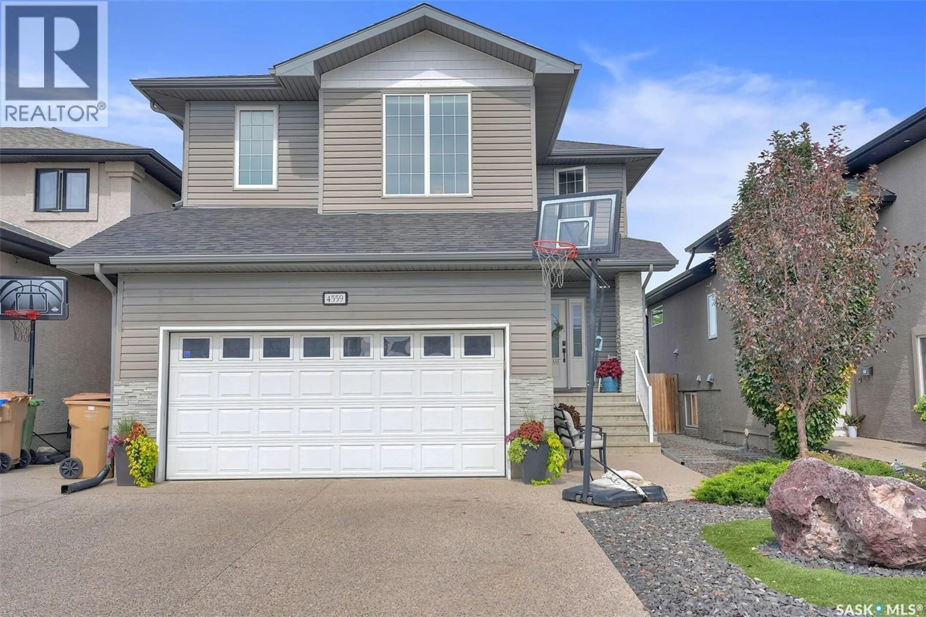 Home with vinyl exterior material, street for 4559 SOLIE CRESCENT, Regina Saskatchewan S4X0B4