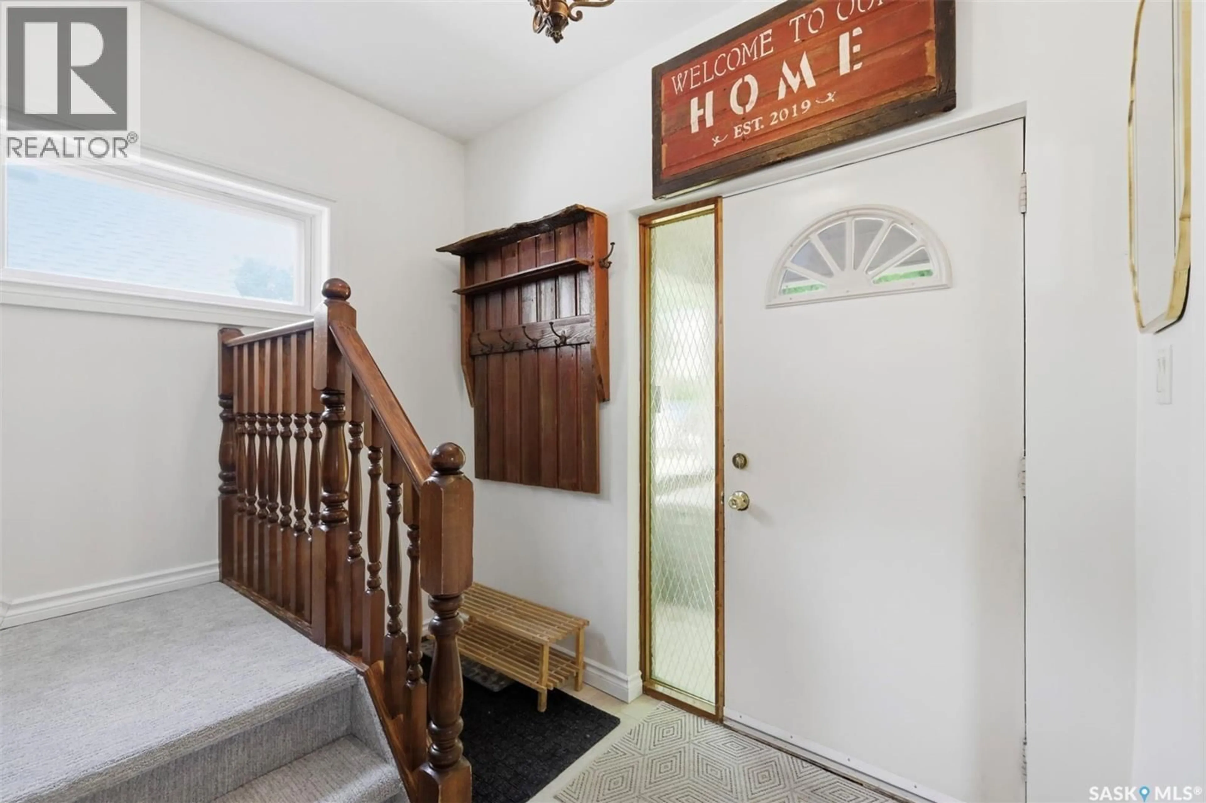 Indoor entryway for 704 MCPHERSON AVENUE, Saskatoon Saskatchewan S7N0X8